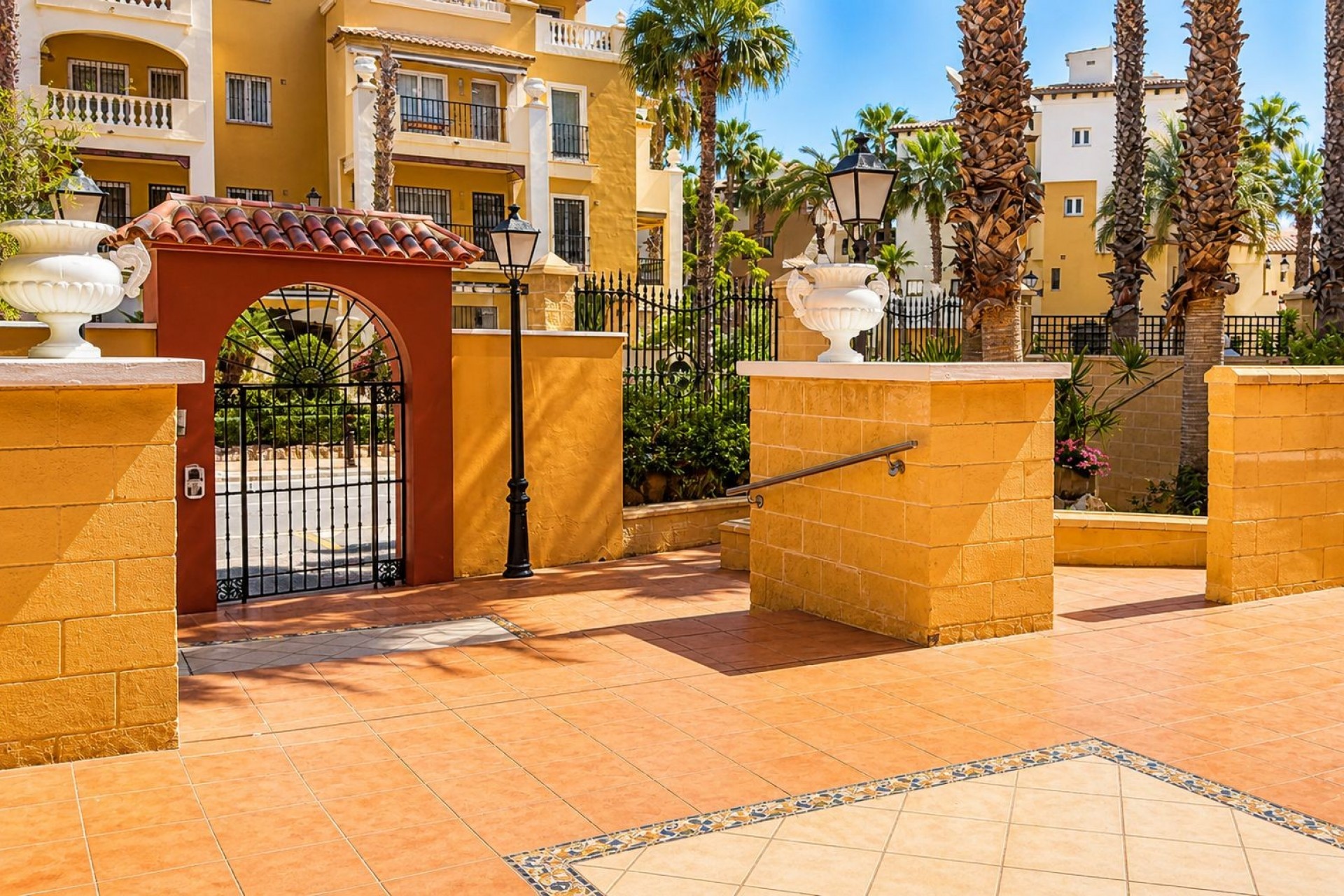 Resale - Apartment -
Torrevieja - Playa de los locos
