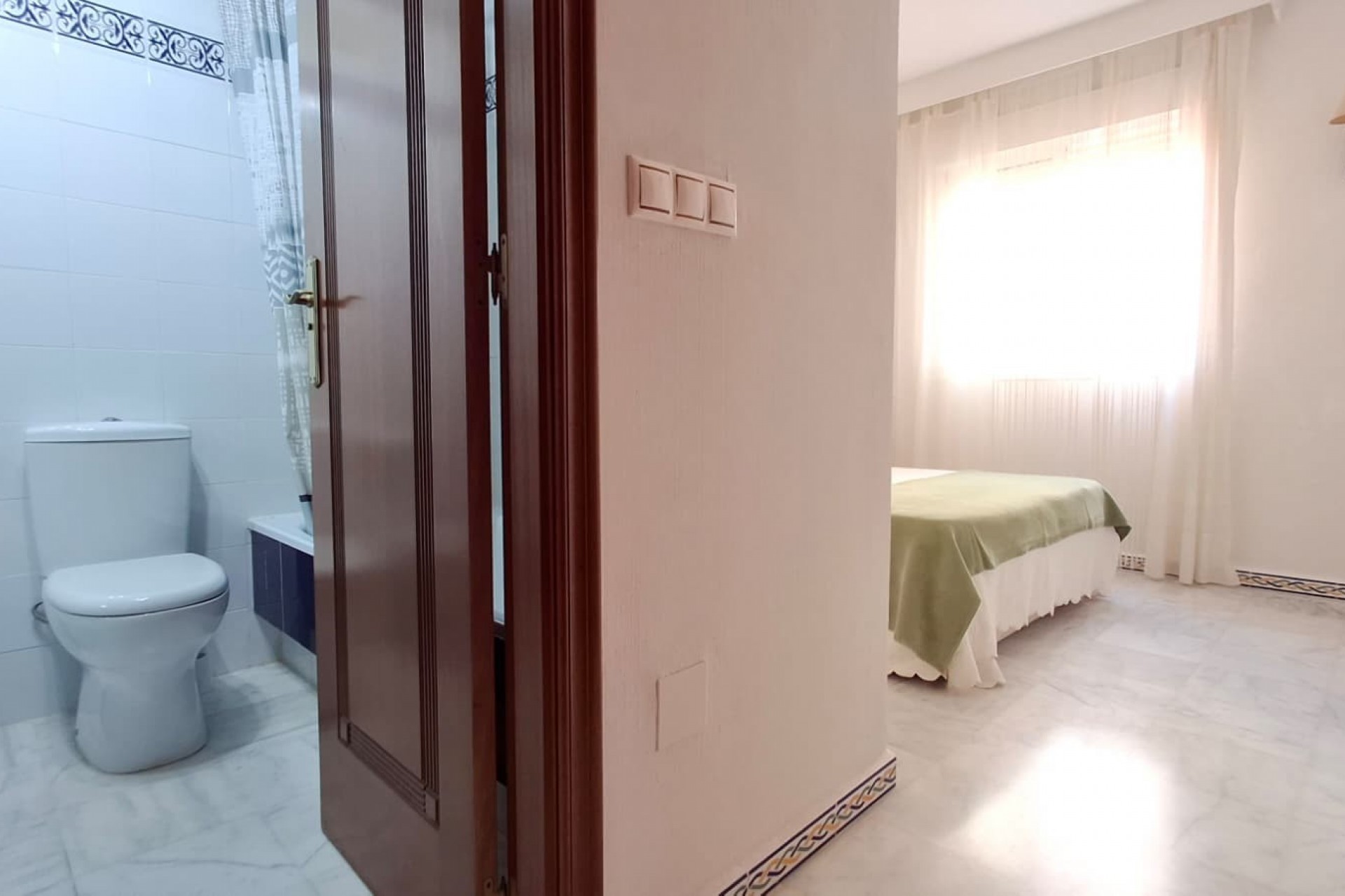 Resale - Apartment -
Torrevieja - Playa de los locos