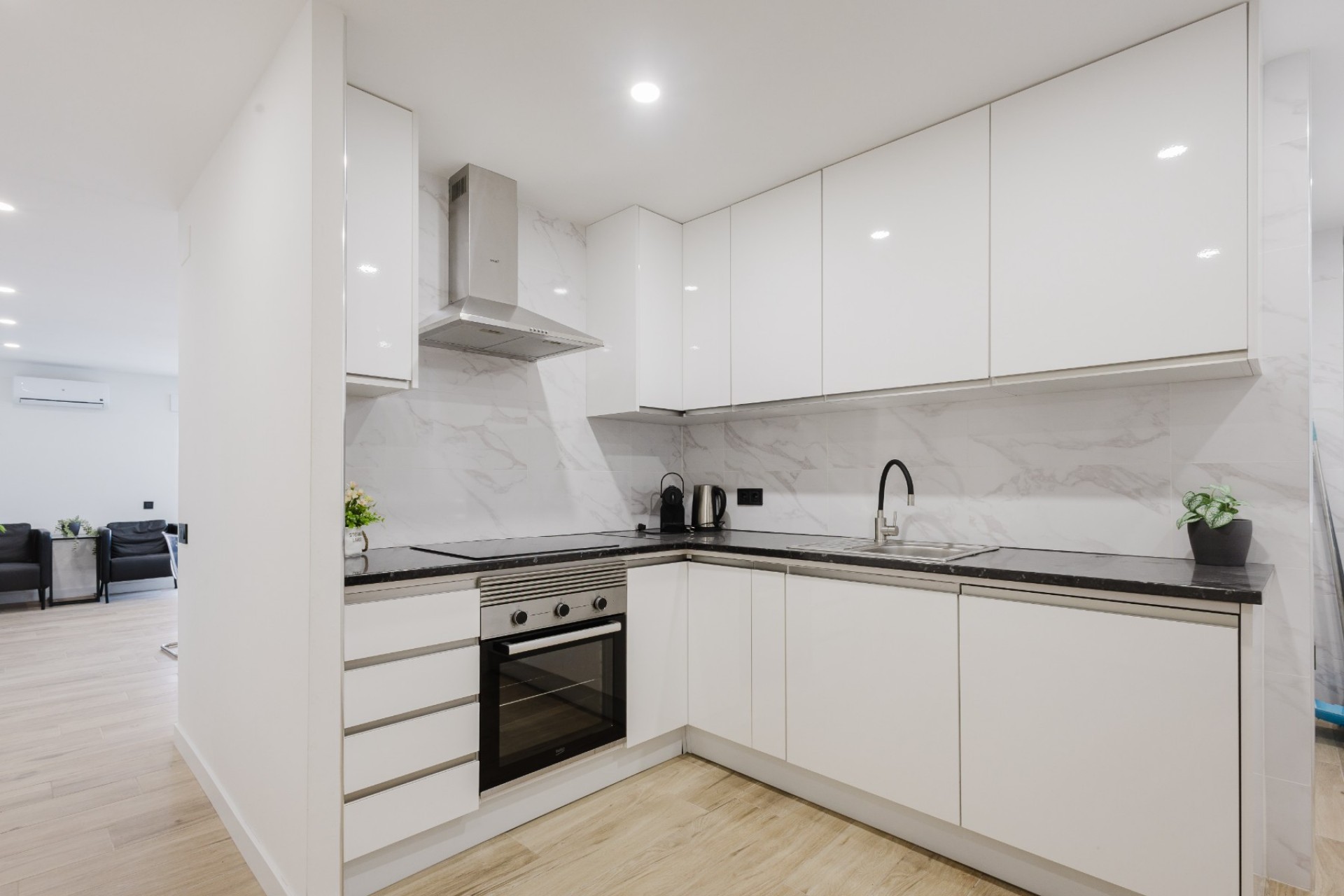 Resale - Apartment -
Torrevieja - Playa del Acequión