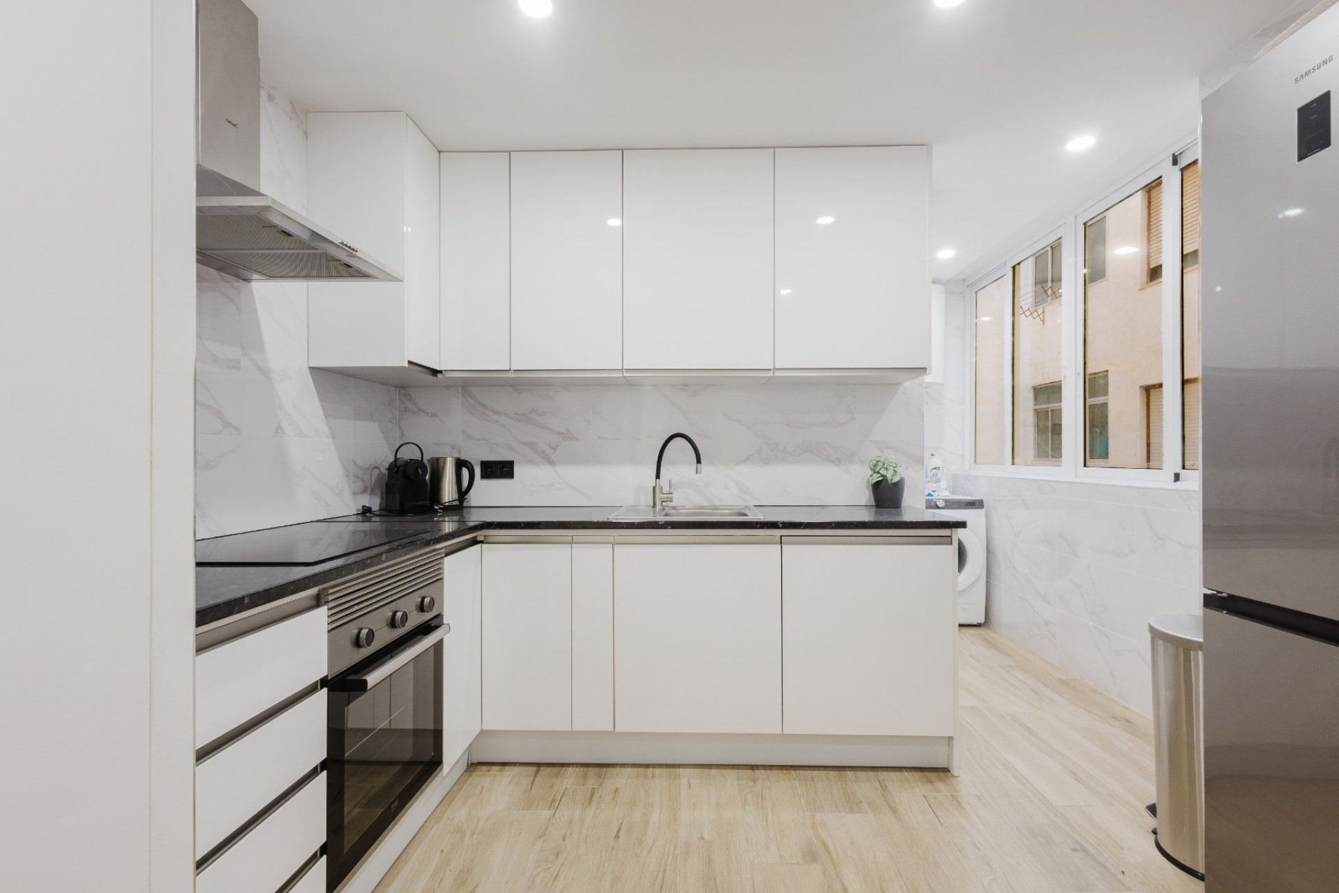 Resale - Apartment -
Torrevieja - Playa del Acequión