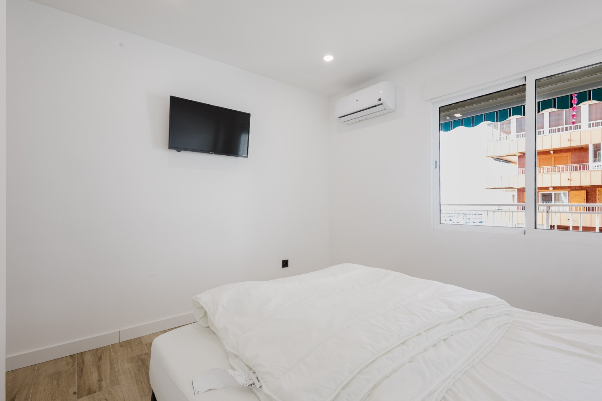 Resale - Apartment -
Torrevieja - Playa del Acequión