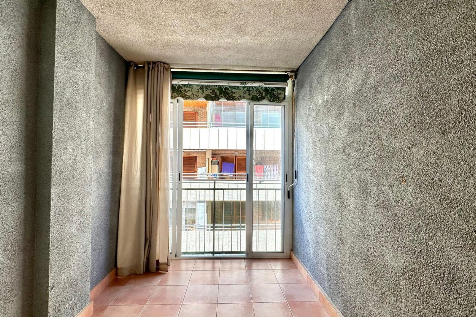 Resale - Apartment -
Torrevieja - Playa del Acequión