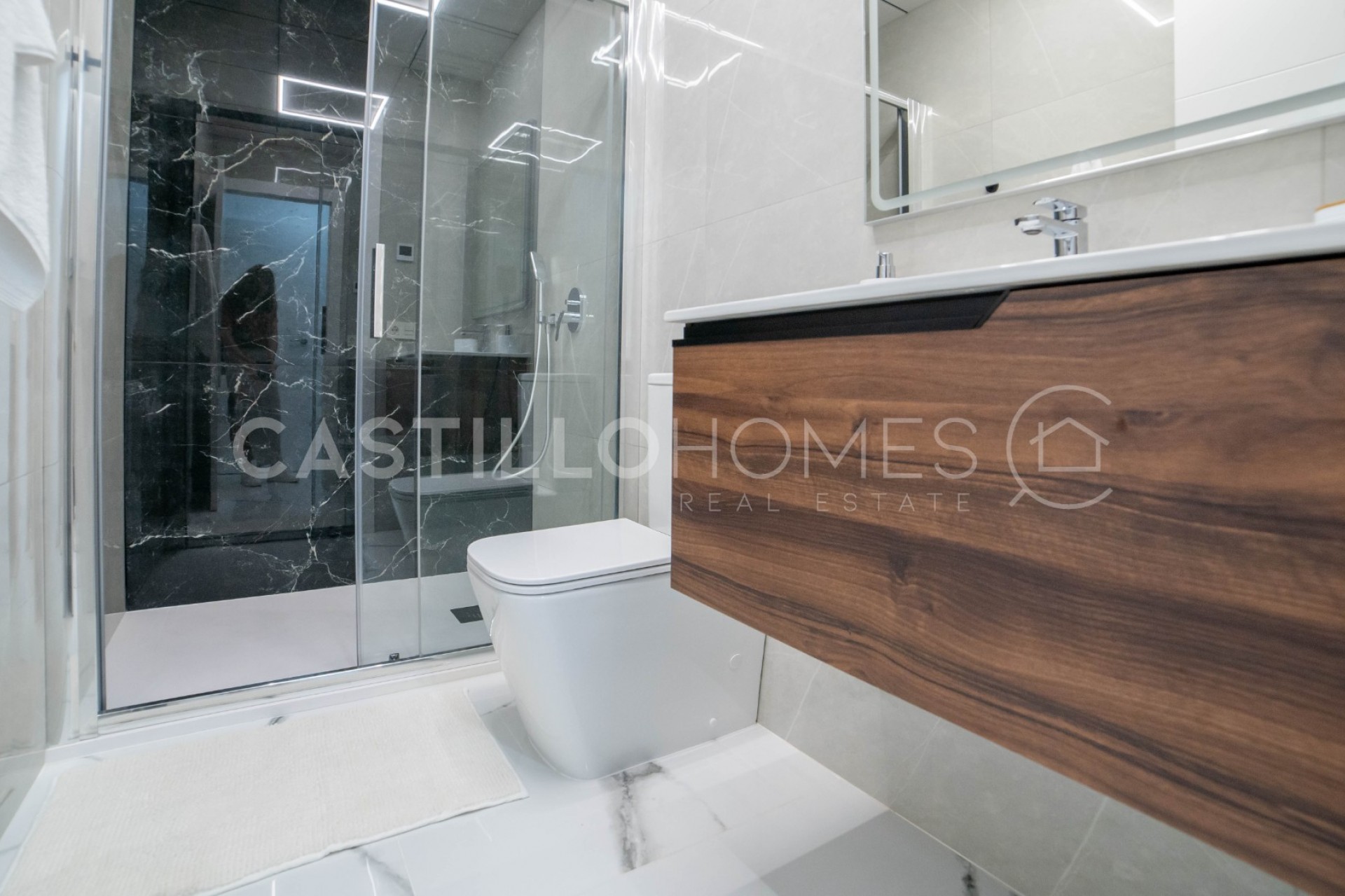 Resale - Apartment -
Torrevieja - Playa del Cura