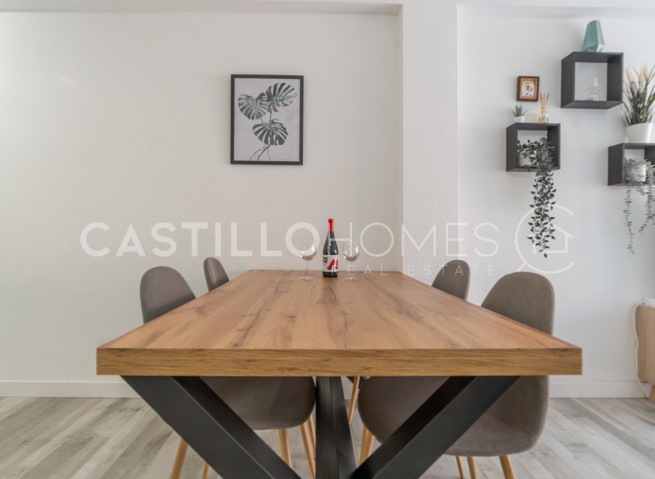 Resale - Apartment -
Torrevieja - Playa del Cura