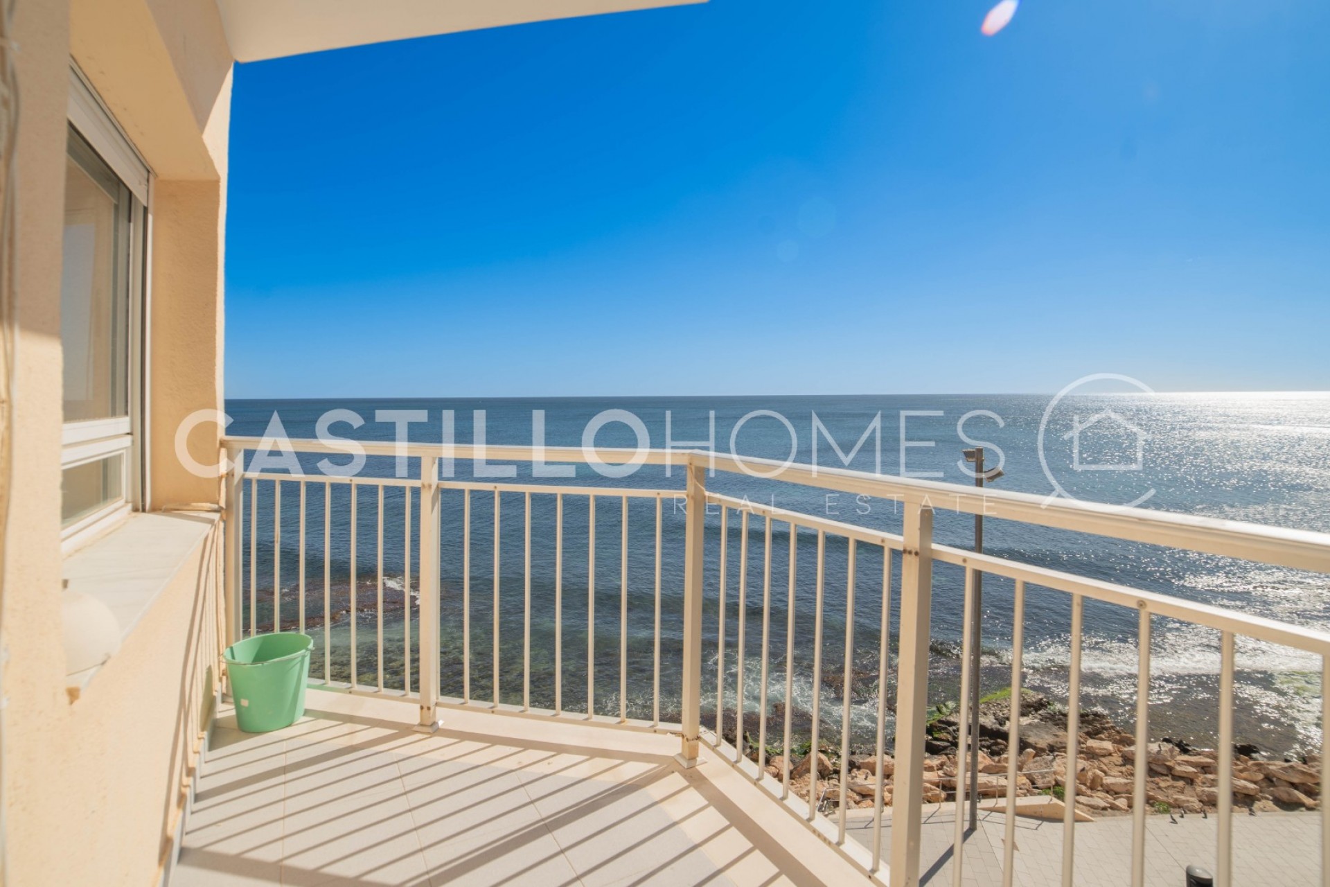Resale - Apartment -
Torrevieja - Playa del Cura