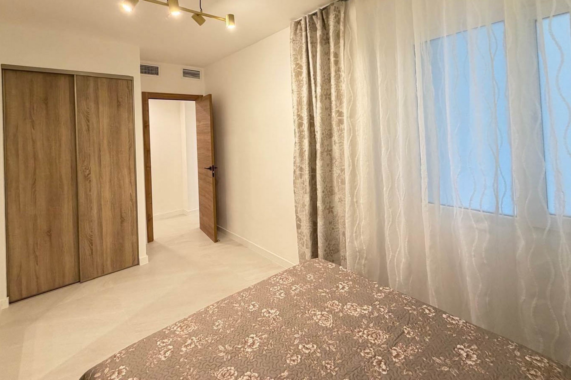 Resale - Apartment -
Torrevieja - Playa del Cura