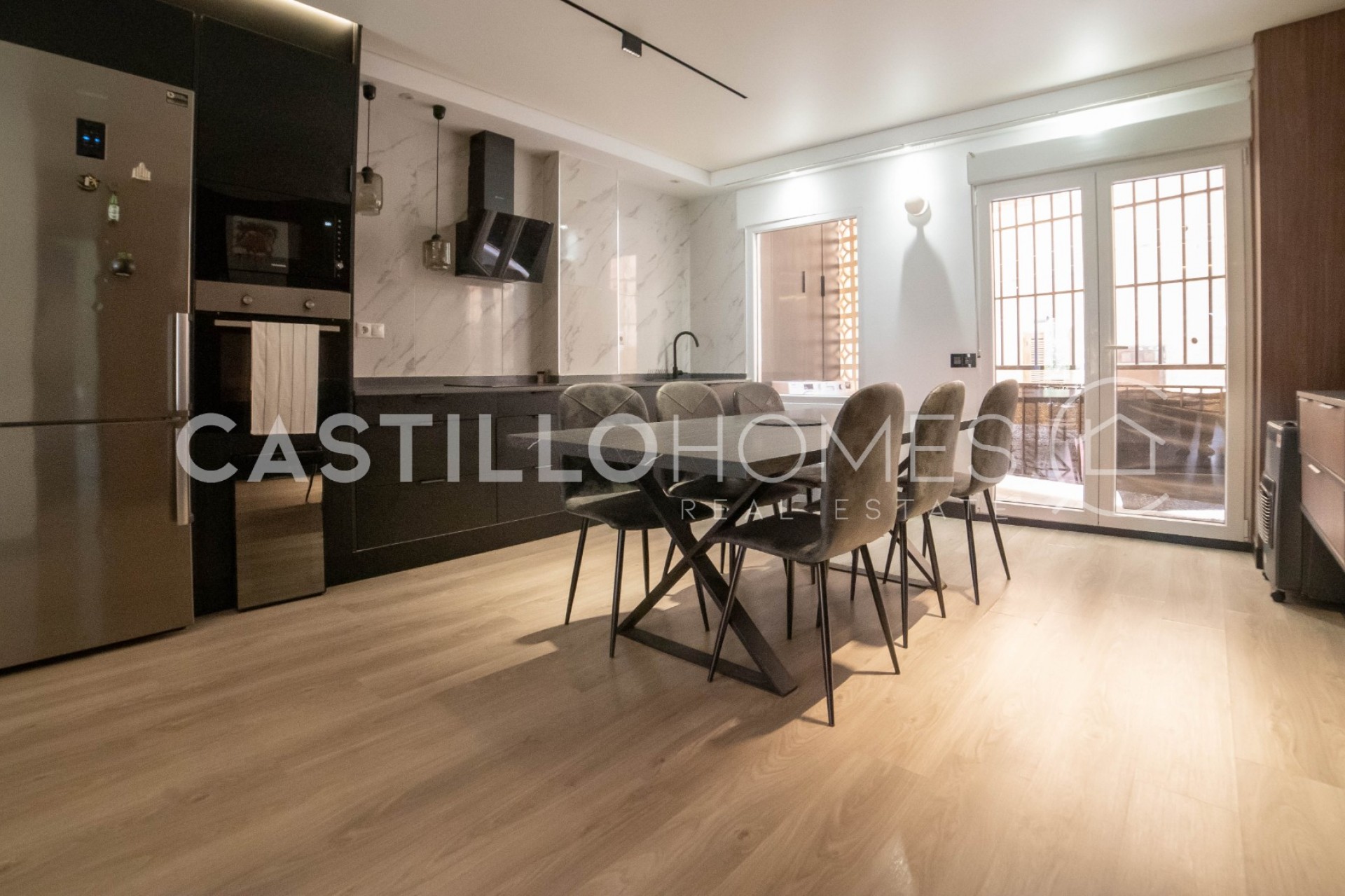 Resale - Apartment -
Torrevieja - Playa del Cura