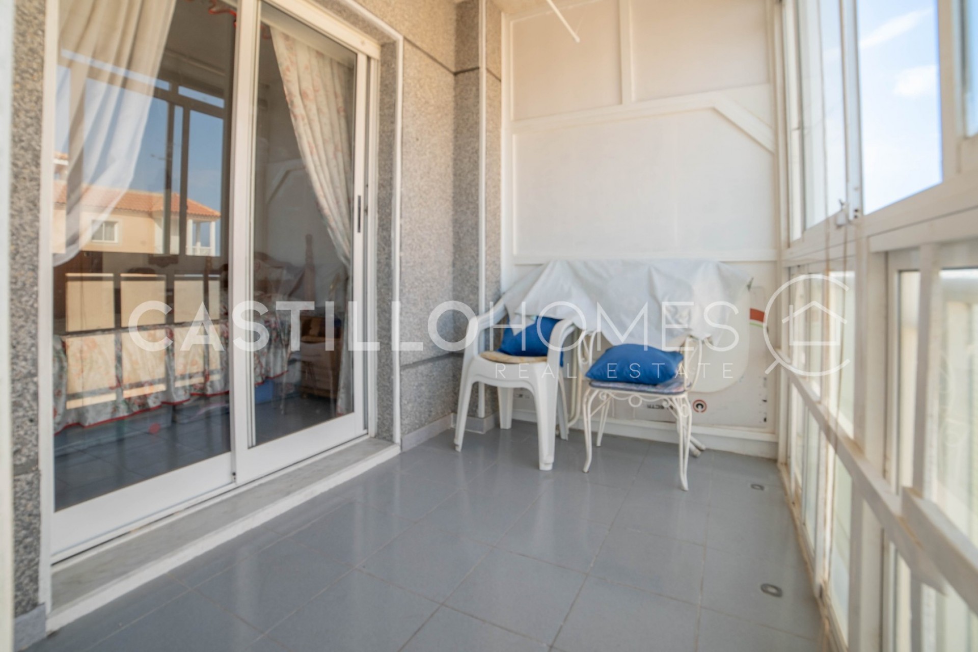 Resale - Apartment -
Torrevieja - Punta prima