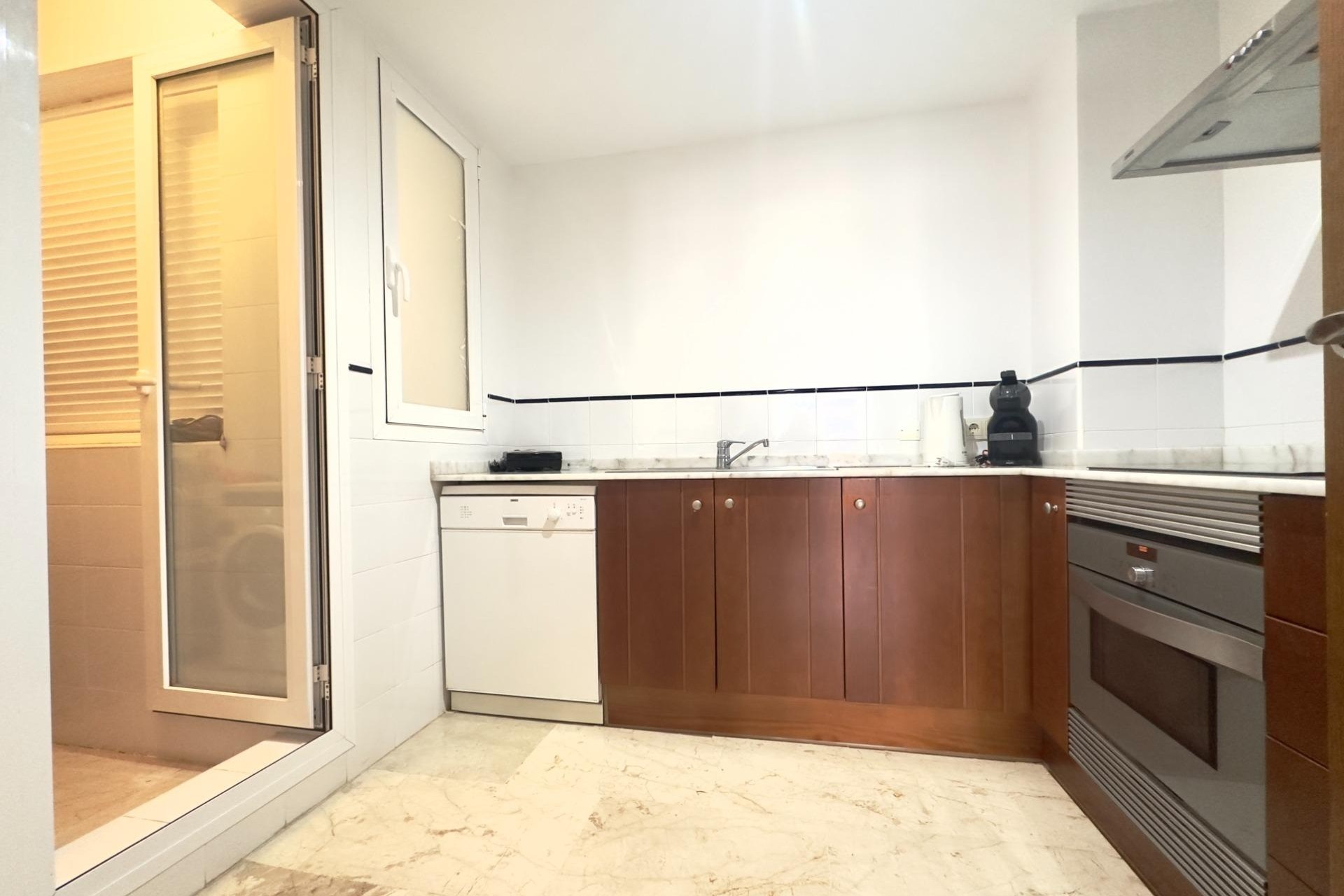 Resale - Apartment -
Torrevieja - Punta prima