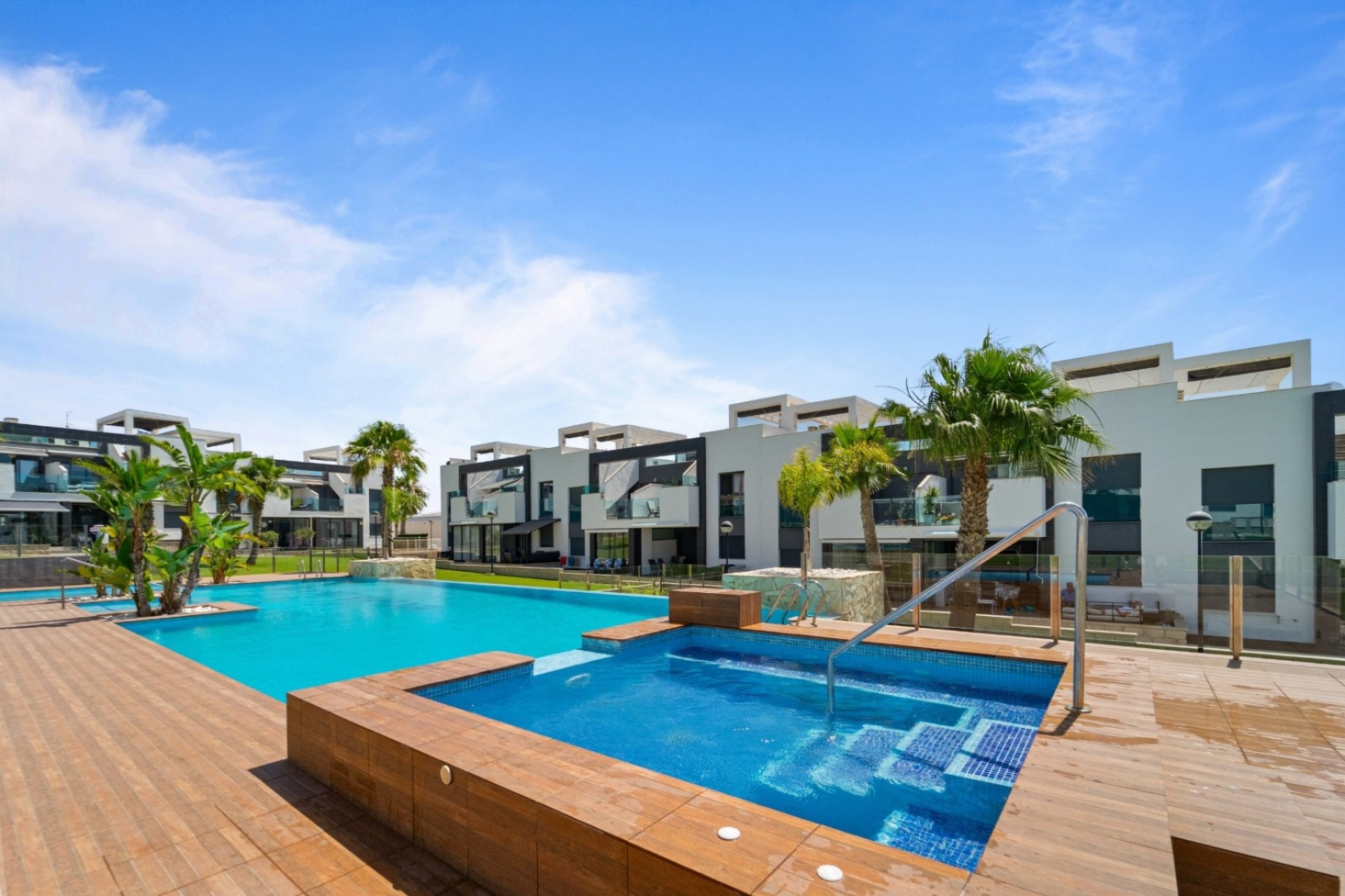 Resale - Apartment -
Torrevieja - Punta Prima