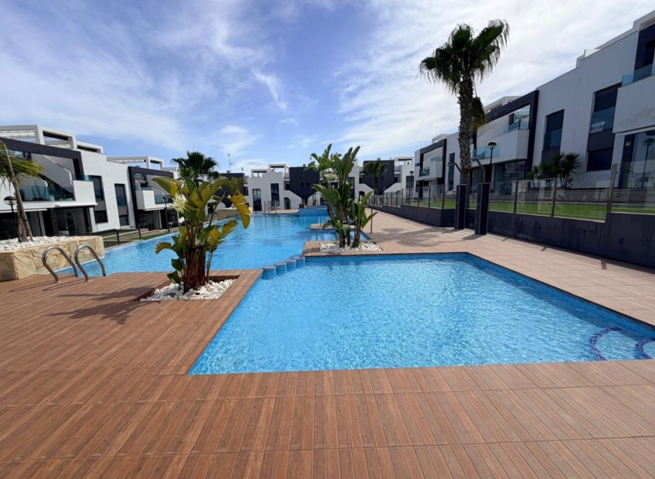 Resale - Apartment -
Torrevieja - Punta Prima