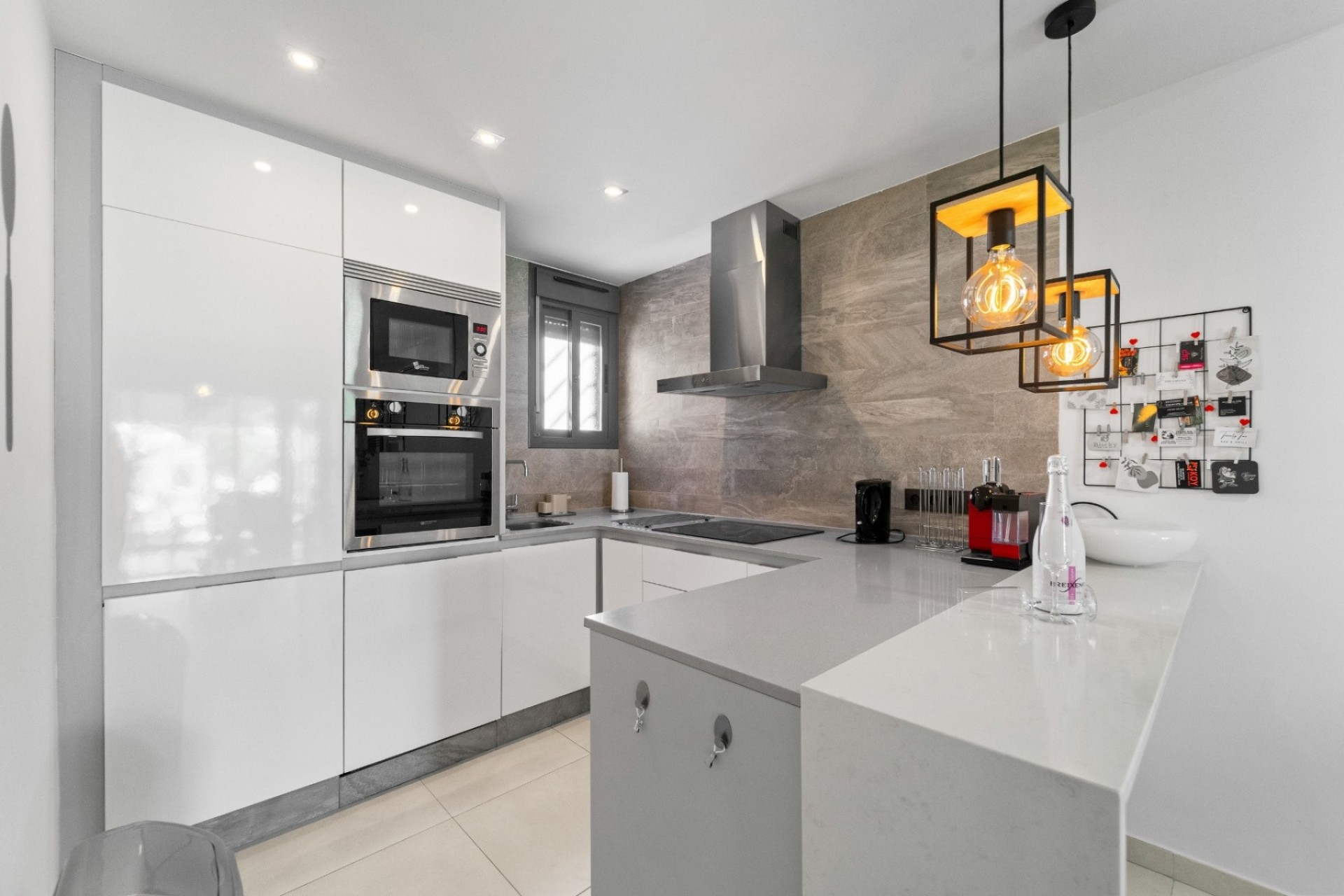 Resale - Apartment -
Torrevieja - Punta Prima