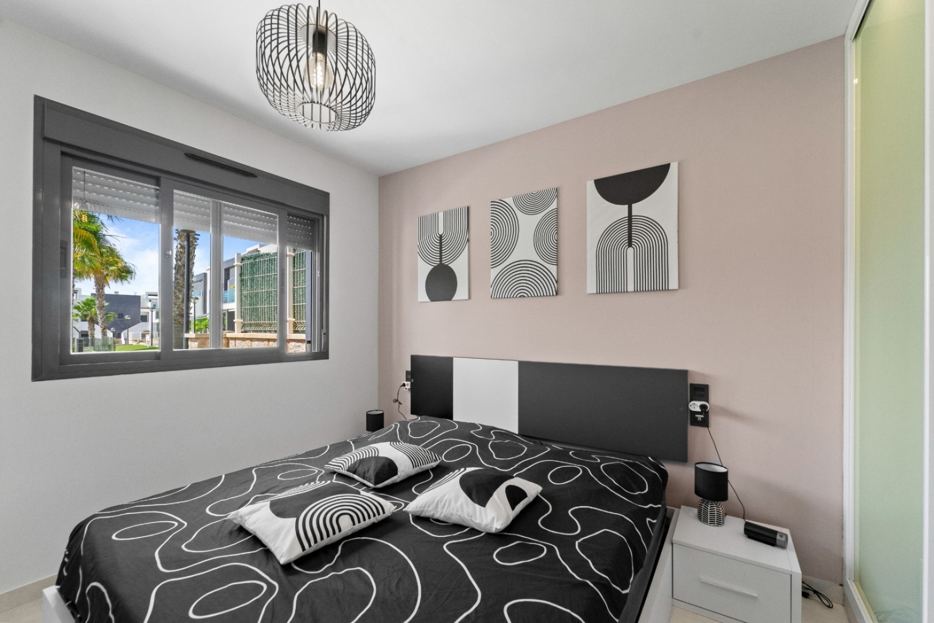 Resale - Apartment -
Torrevieja - Punta Prima