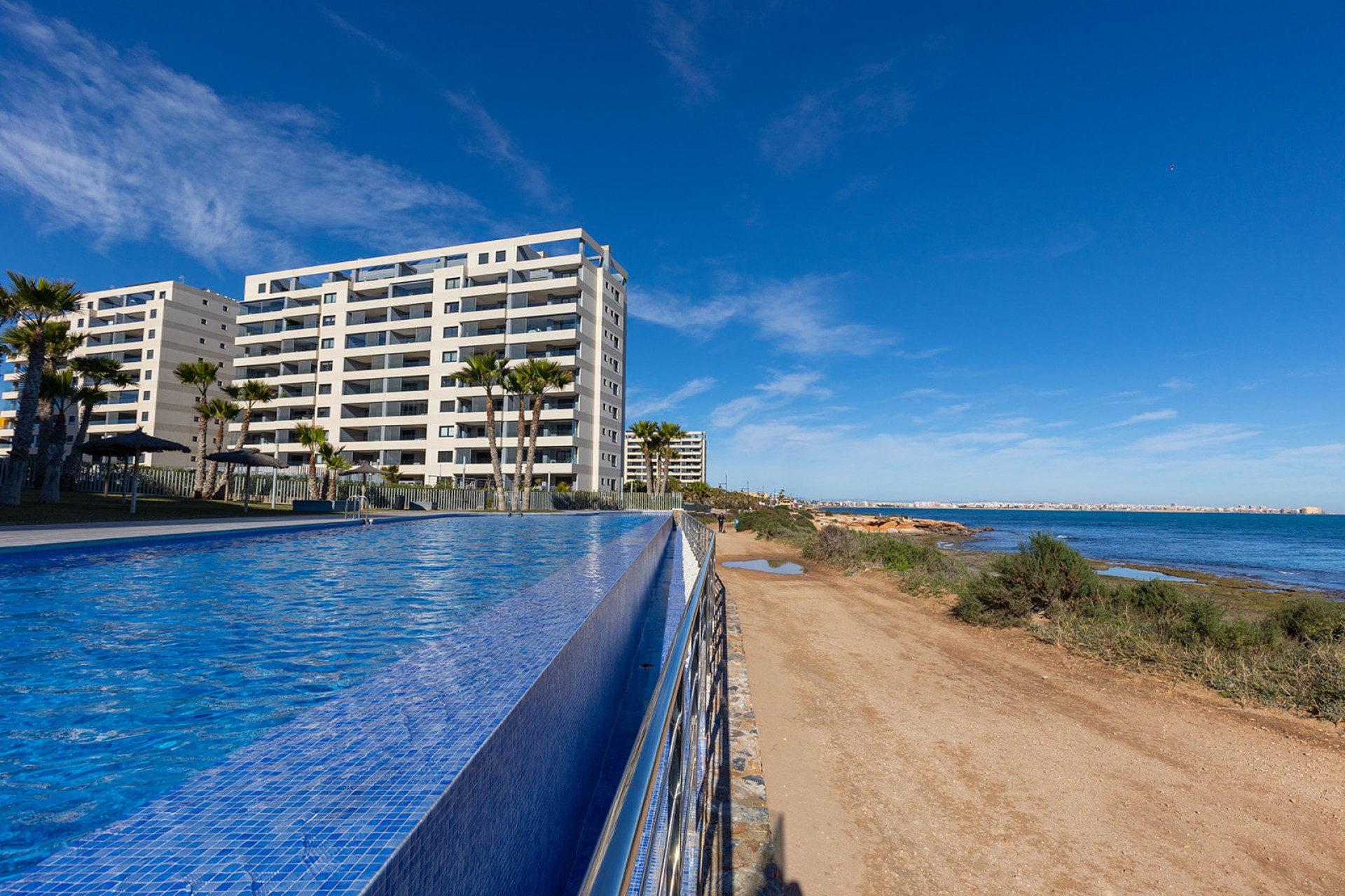 Resale - Apartment -
Torrevieja - Punta prima