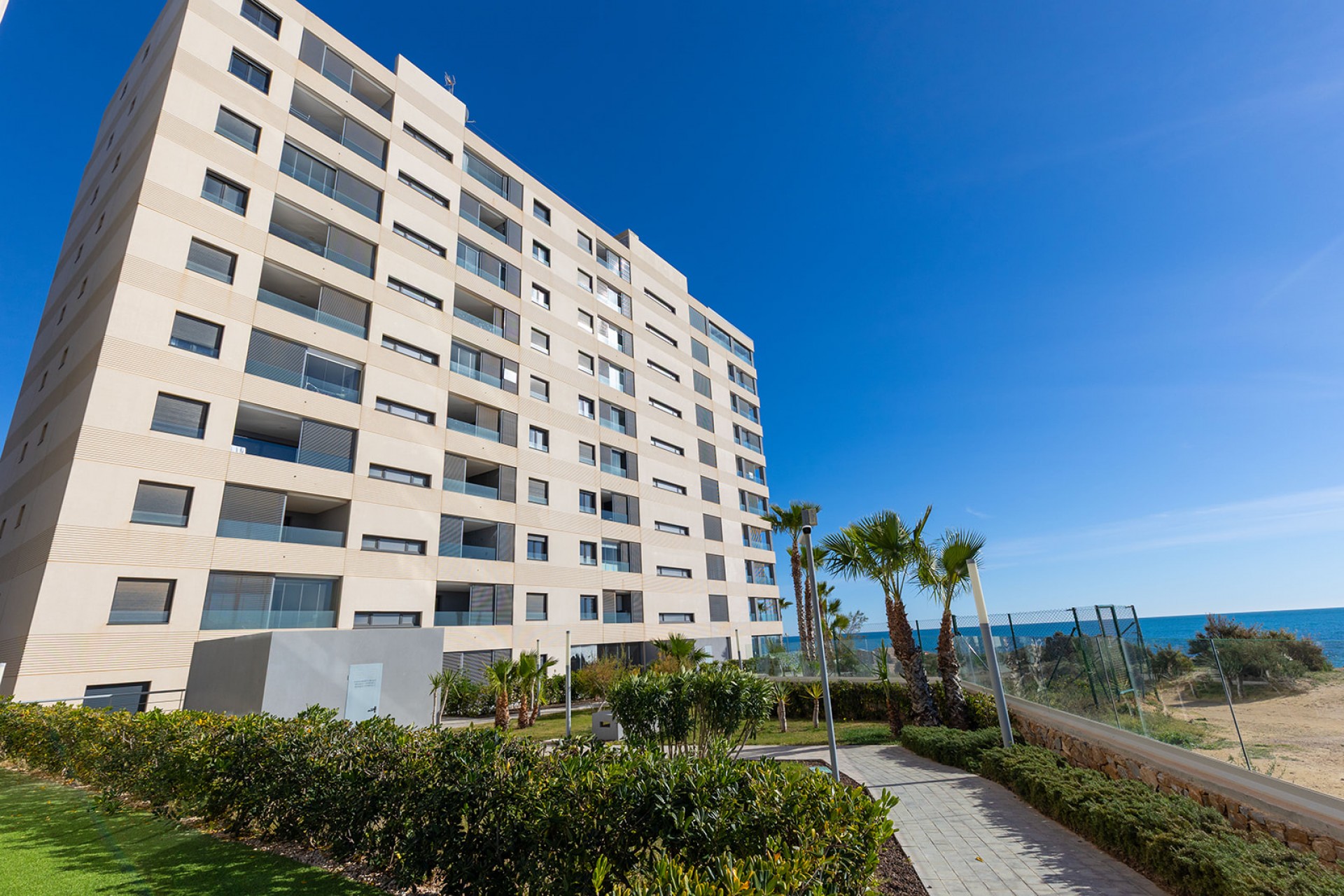 Resale - Apartment -
Torrevieja - Punta prima