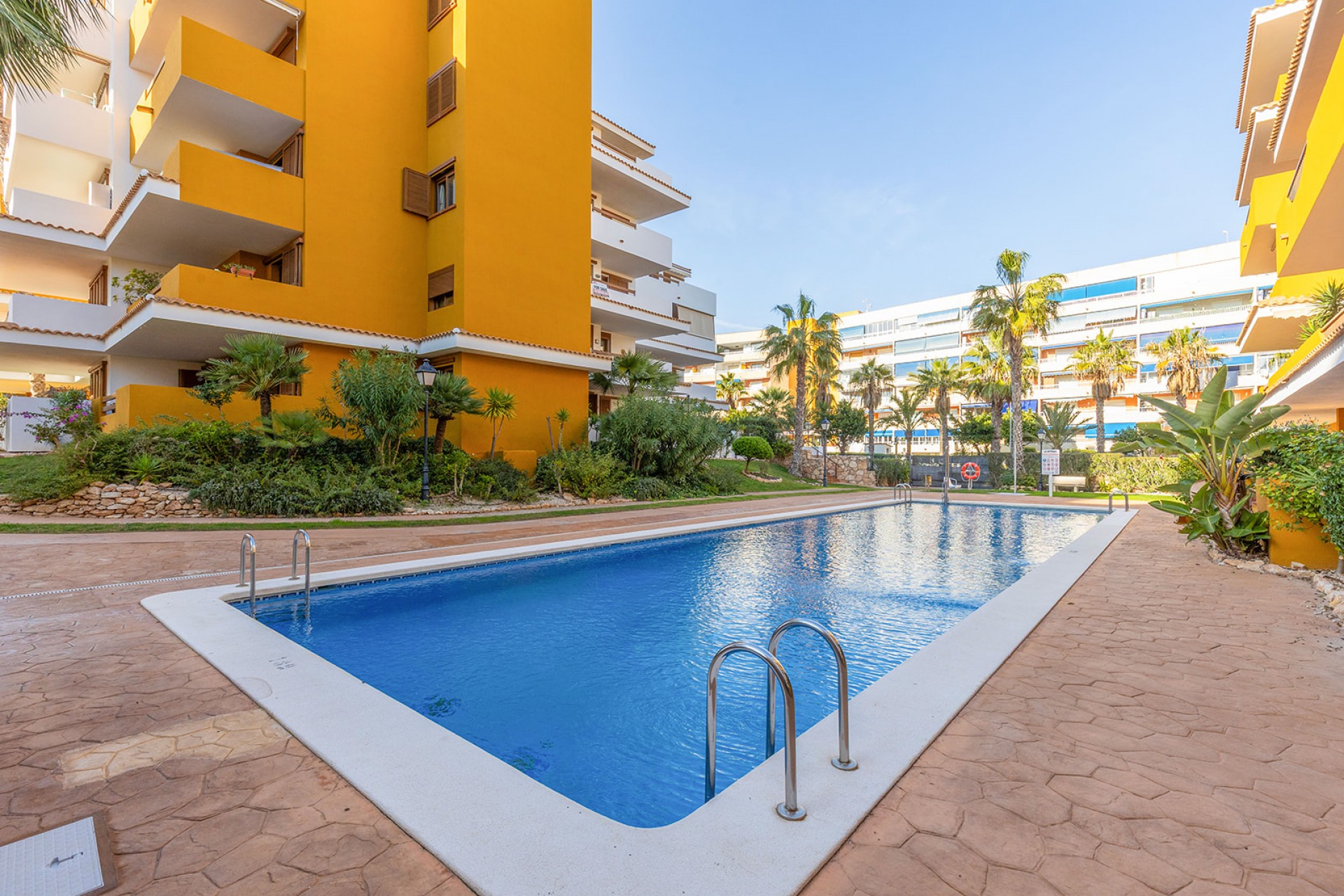Resale - Apartment -
Torrevieja - Punta prima