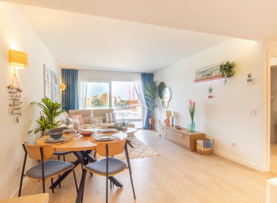 Resale - Apartment -
Torrevieja - Punta prima