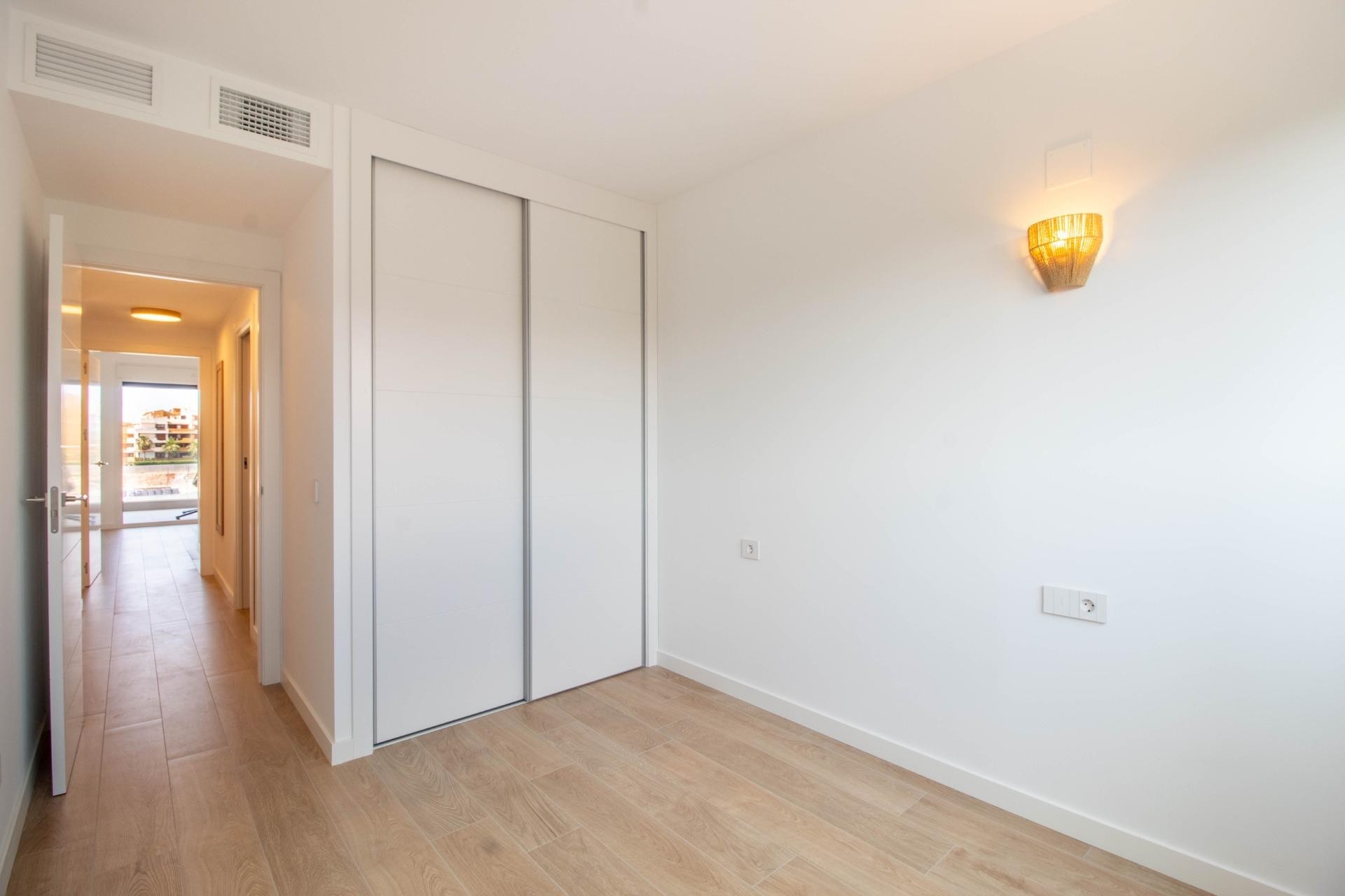 Resale - Apartment -
Torrevieja - Punta prima