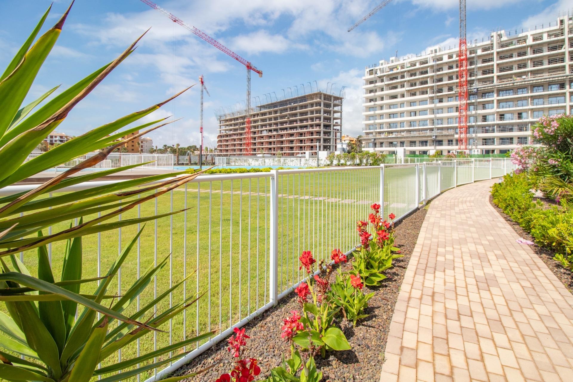 Resale - Apartment -
Torrevieja - Punta prima