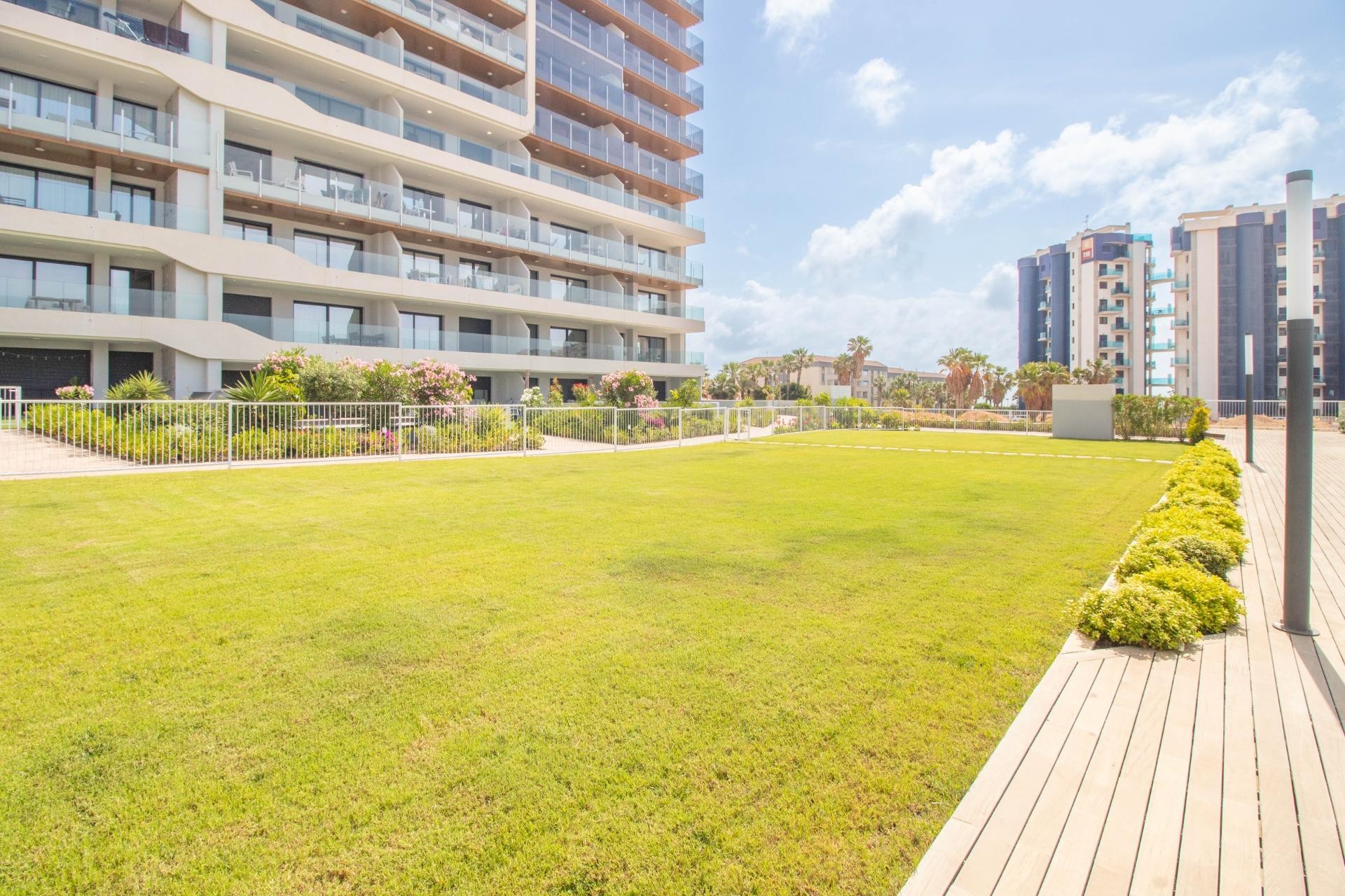 Resale - Apartment -
Torrevieja - Punta prima