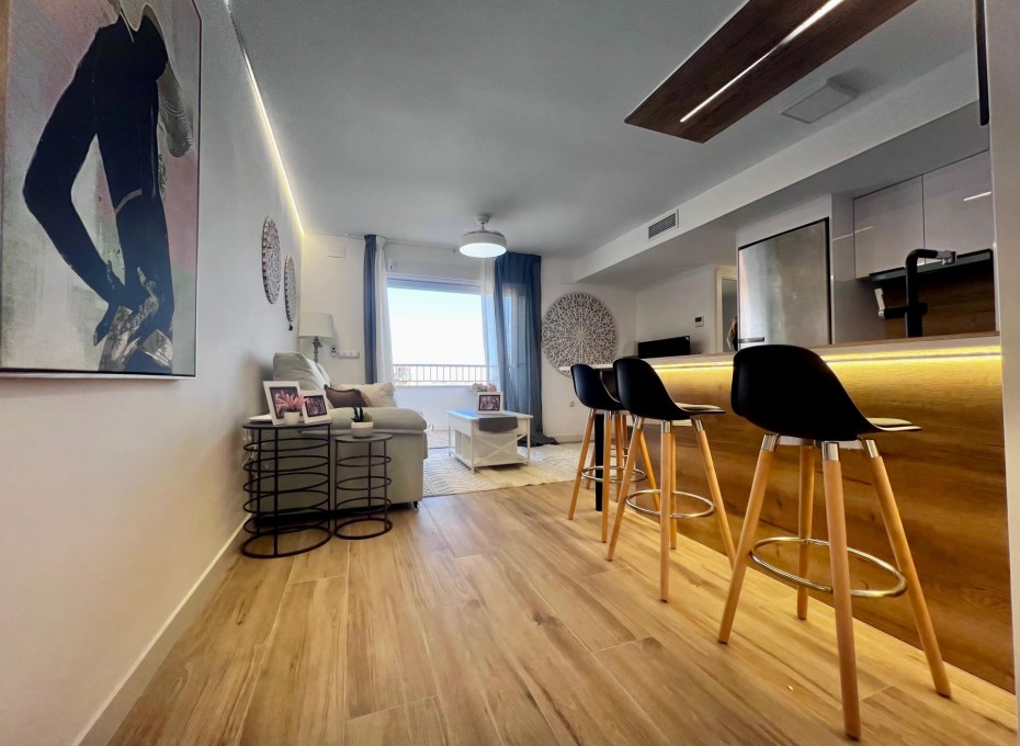 Resale - Apartment -
Torrevieja - Punta prima