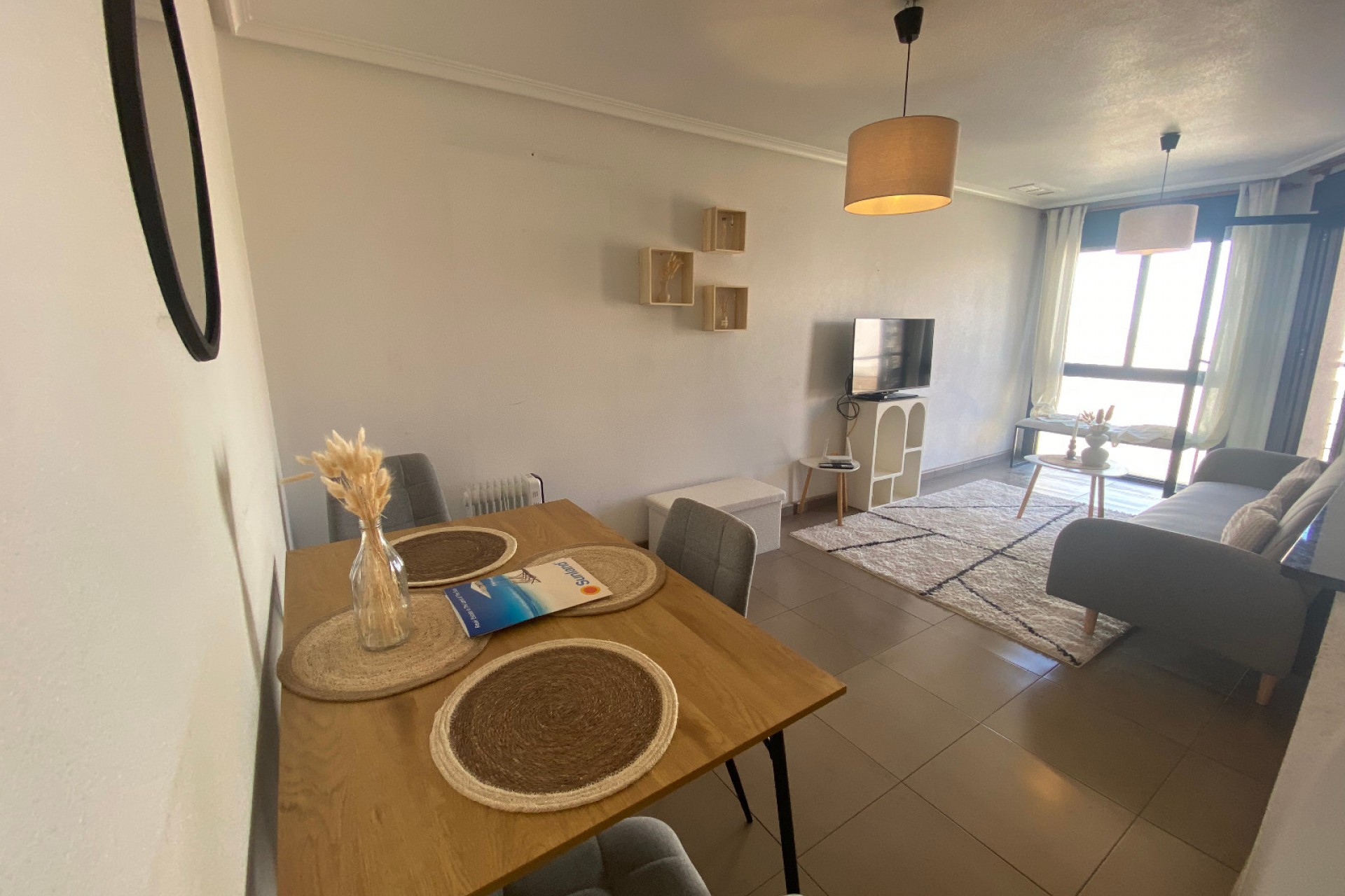 Resale - Apartment -
Torrevieja - Torrevieja Centro