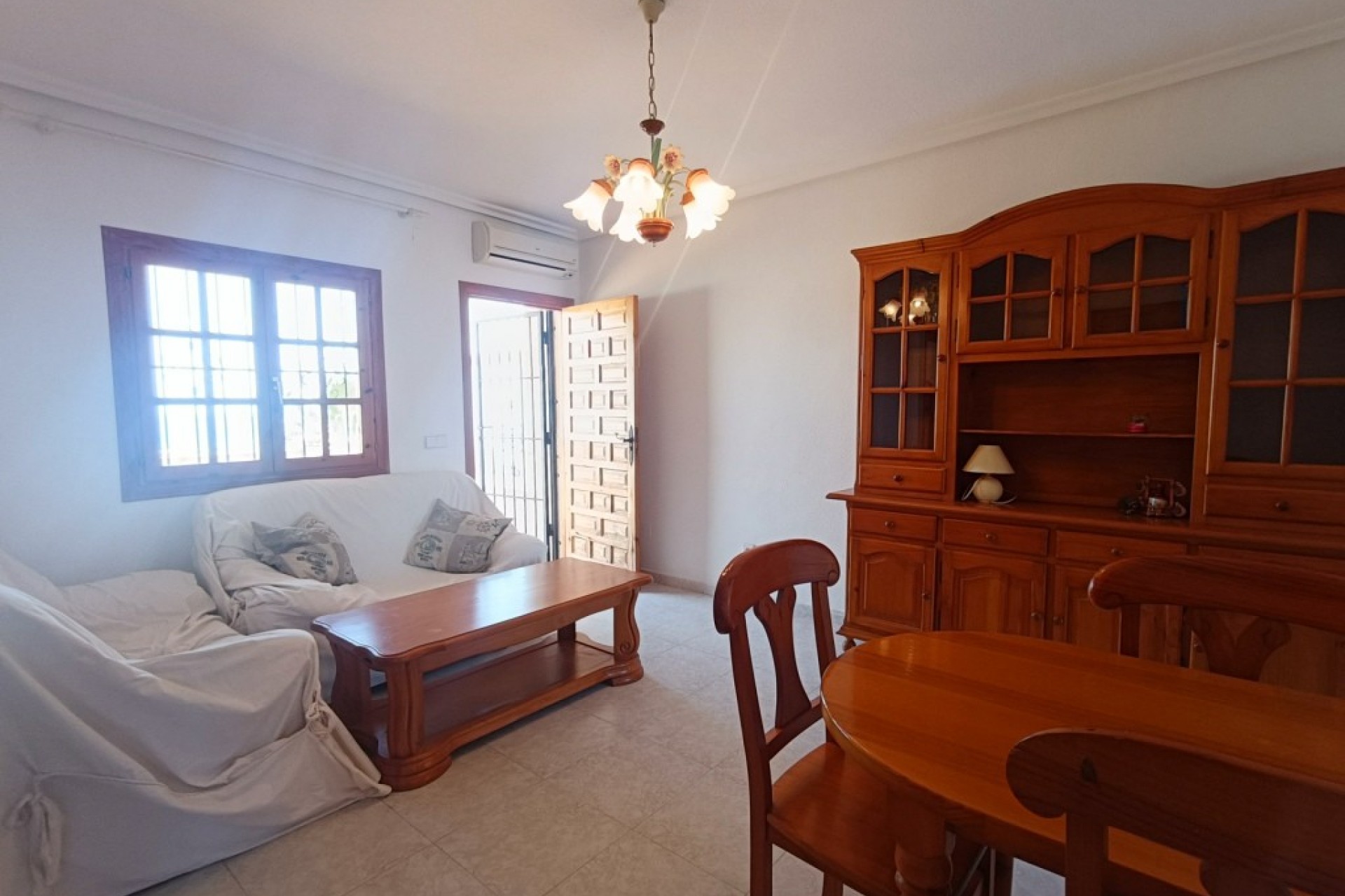 Resale - Apartment -
Torrevieja