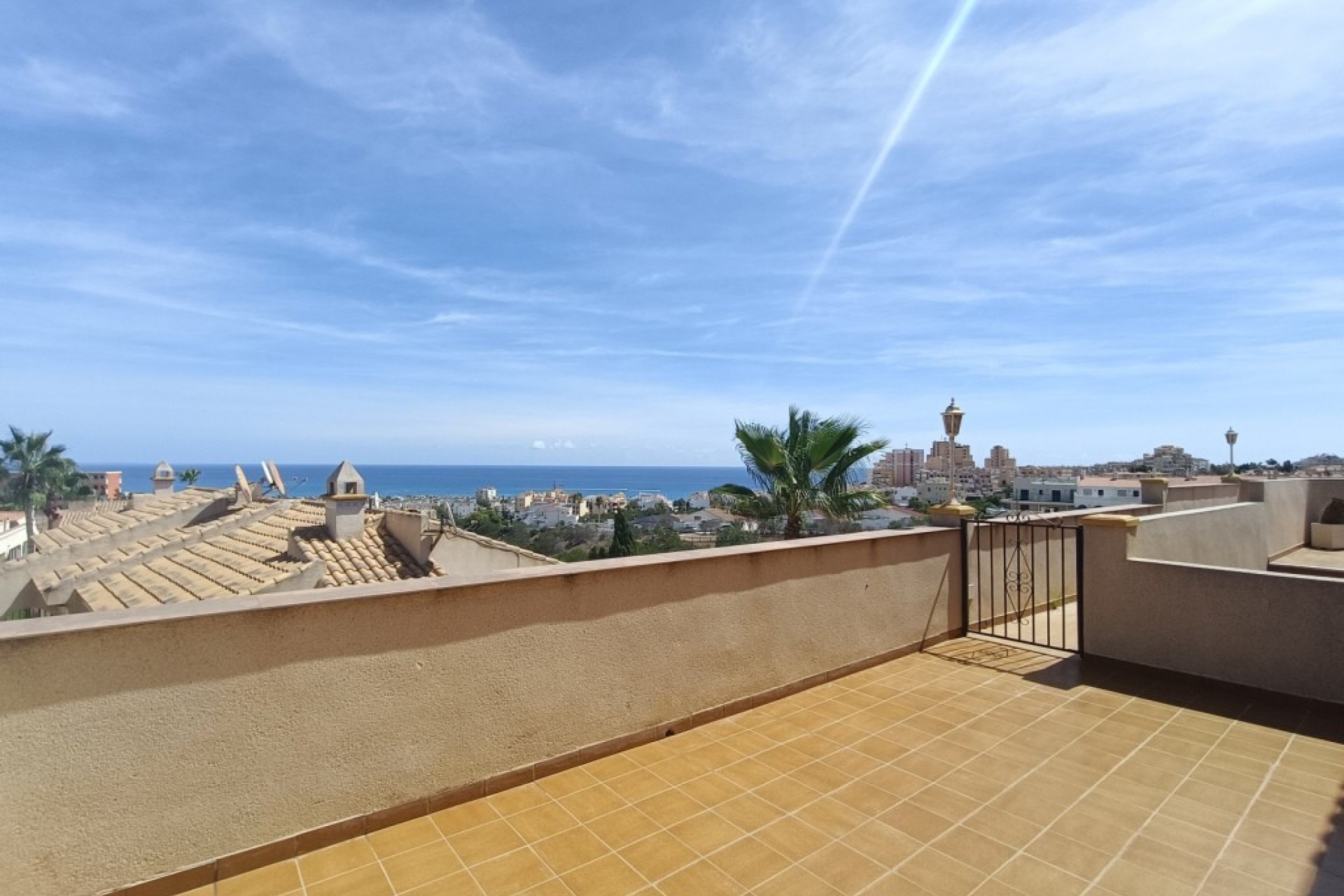 Resale - Apartment -
Torrevieja