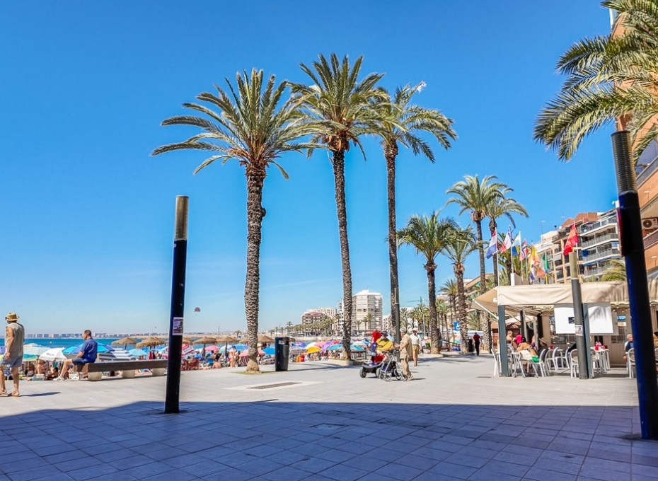 Resale - Apartment -
Torrevieja