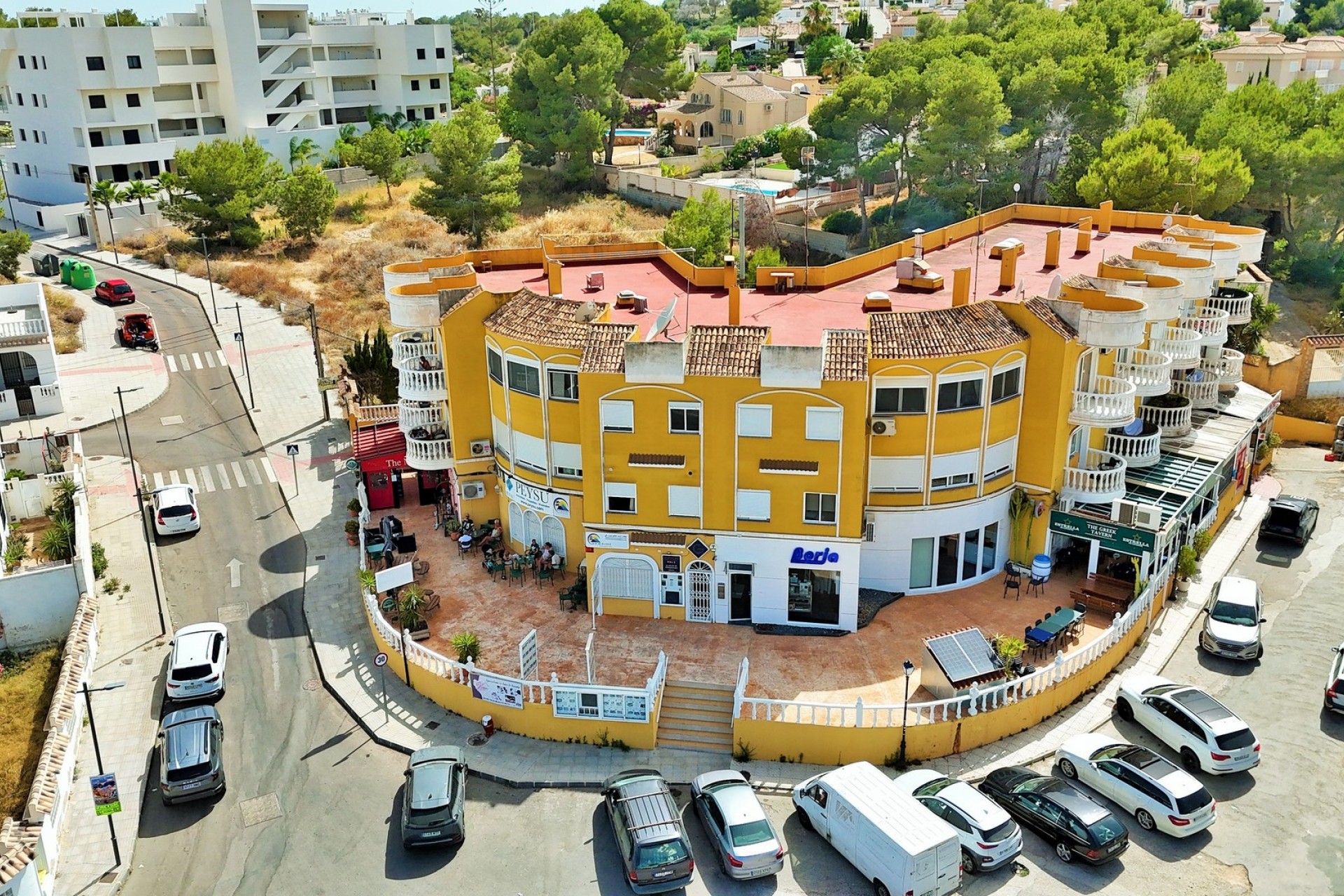 Resale - Apartment -
Villamartin