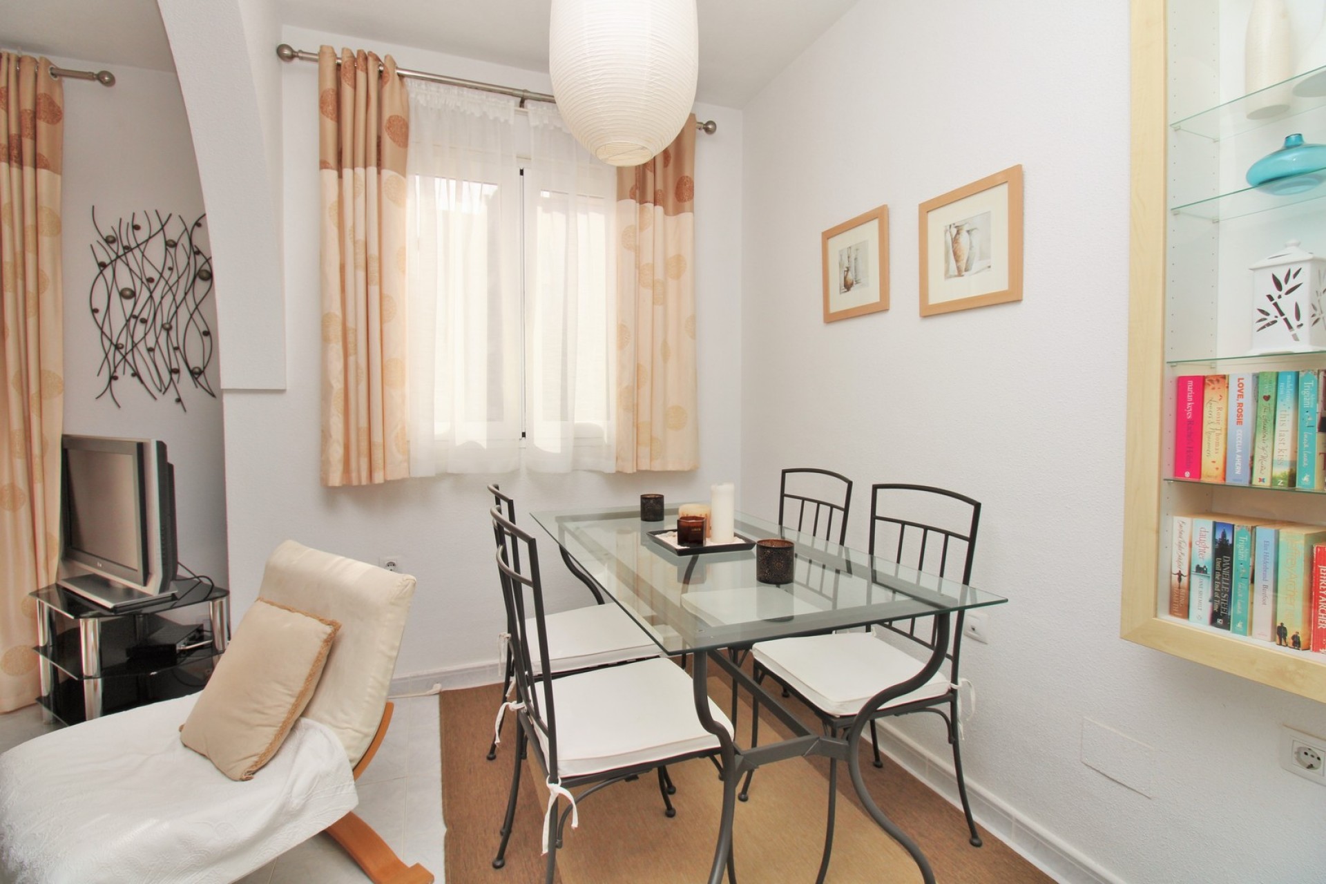 Resale - Apartment -
Villamartin