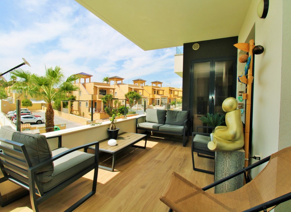 Resale - Apartment -
Villamartin