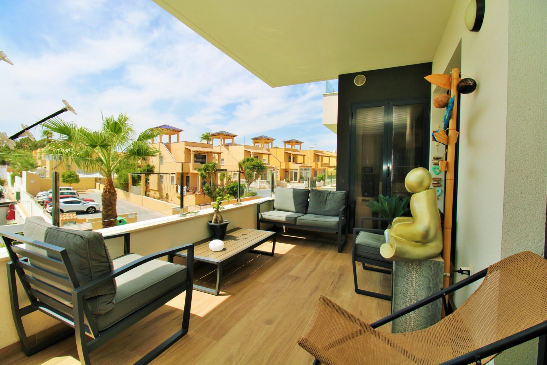 Resale - Apartment -
Villamartin