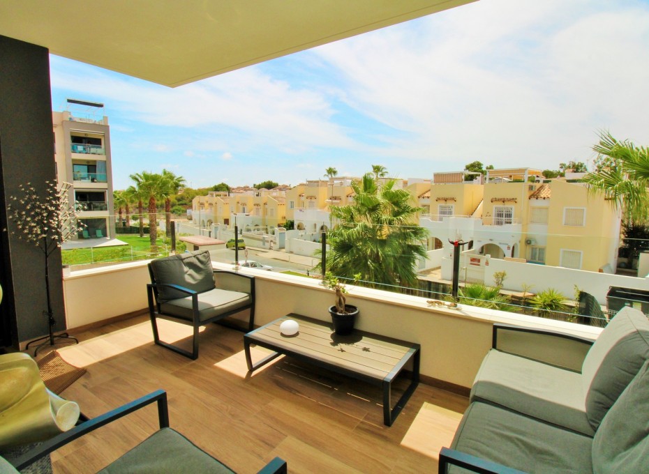 Resale - Apartment -
Villamartin