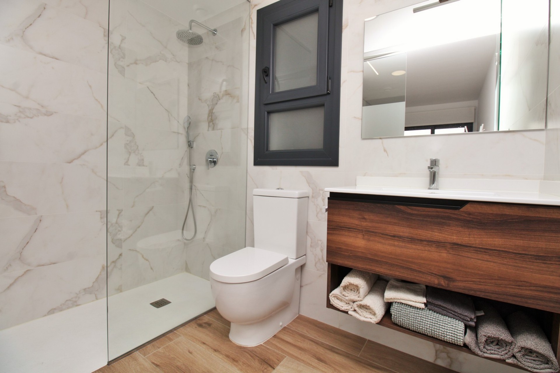 Resale - Apartment -
Villamartin