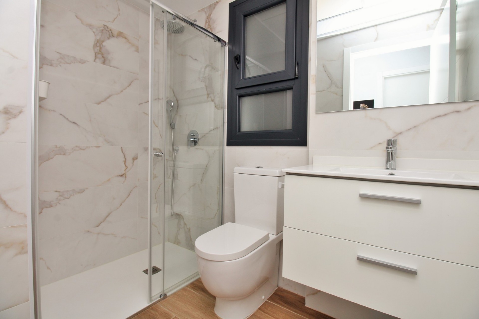 Resale - Apartment -
Villamartin