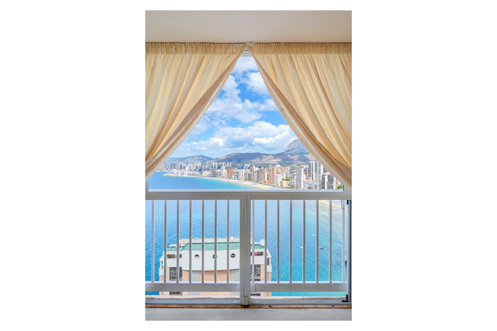 Resale - Apartments -
Benidorm - Levante