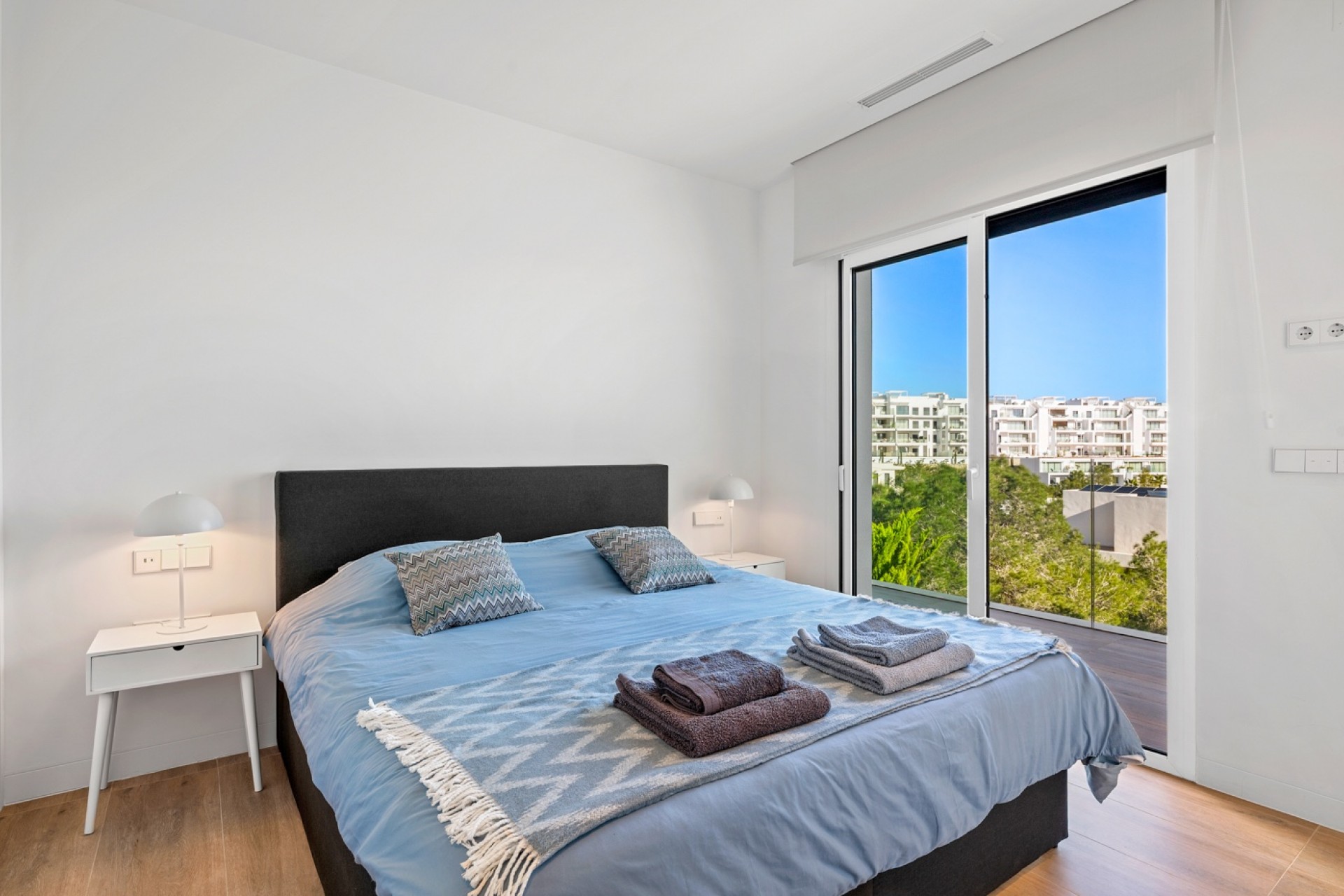 Resale - Apartments -
Las Colinas Golf Resort - Las Colinas