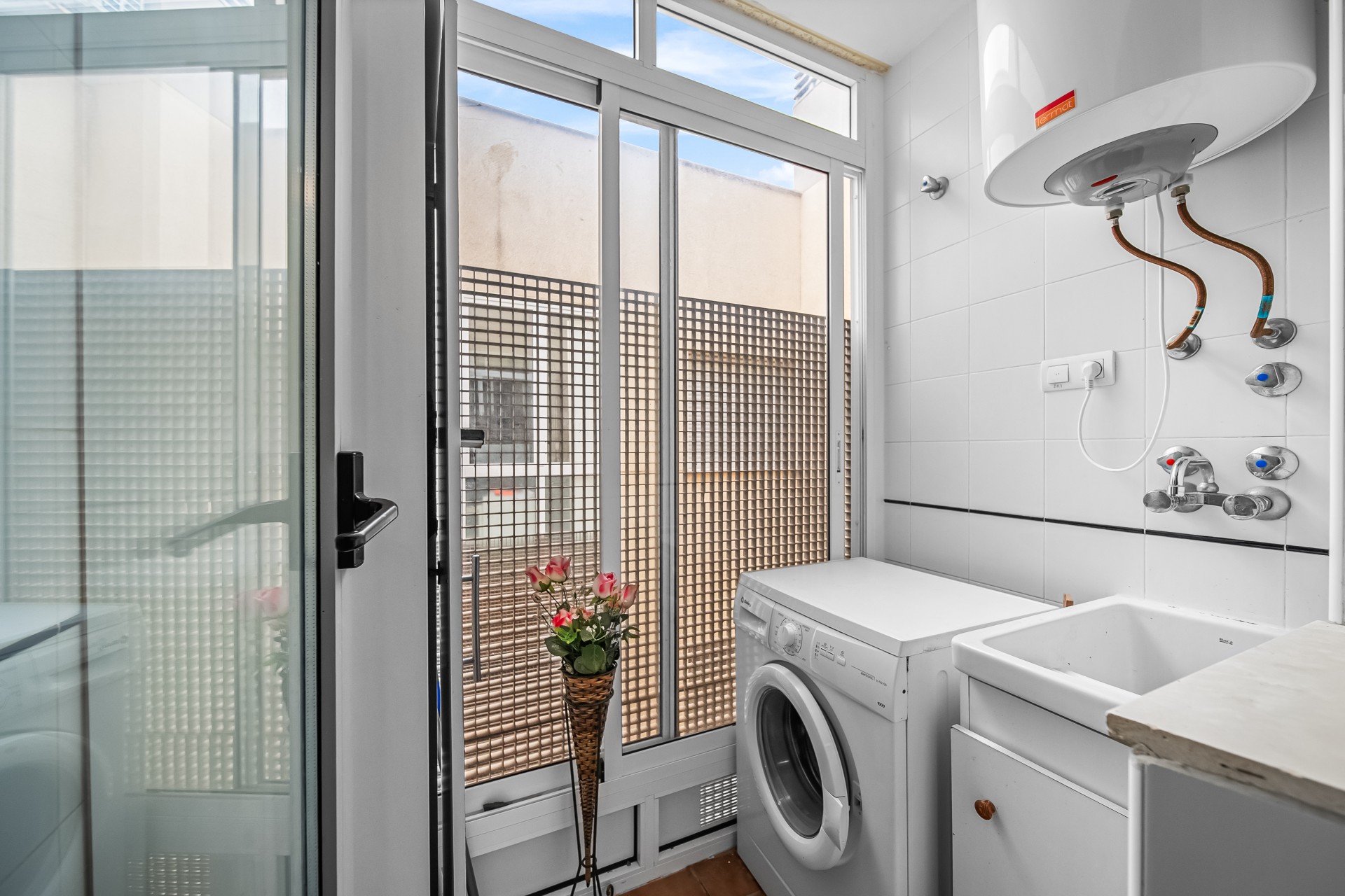 Resale - Atico -
Torrevieja - Centro