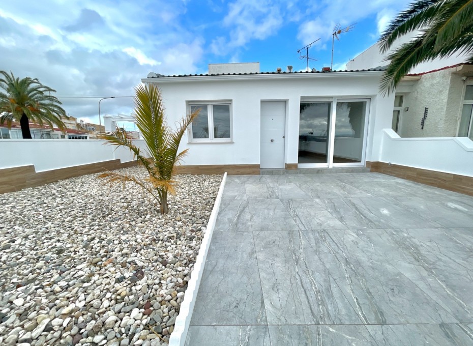 Resale - Bungalow -
Ciudad Quesada
