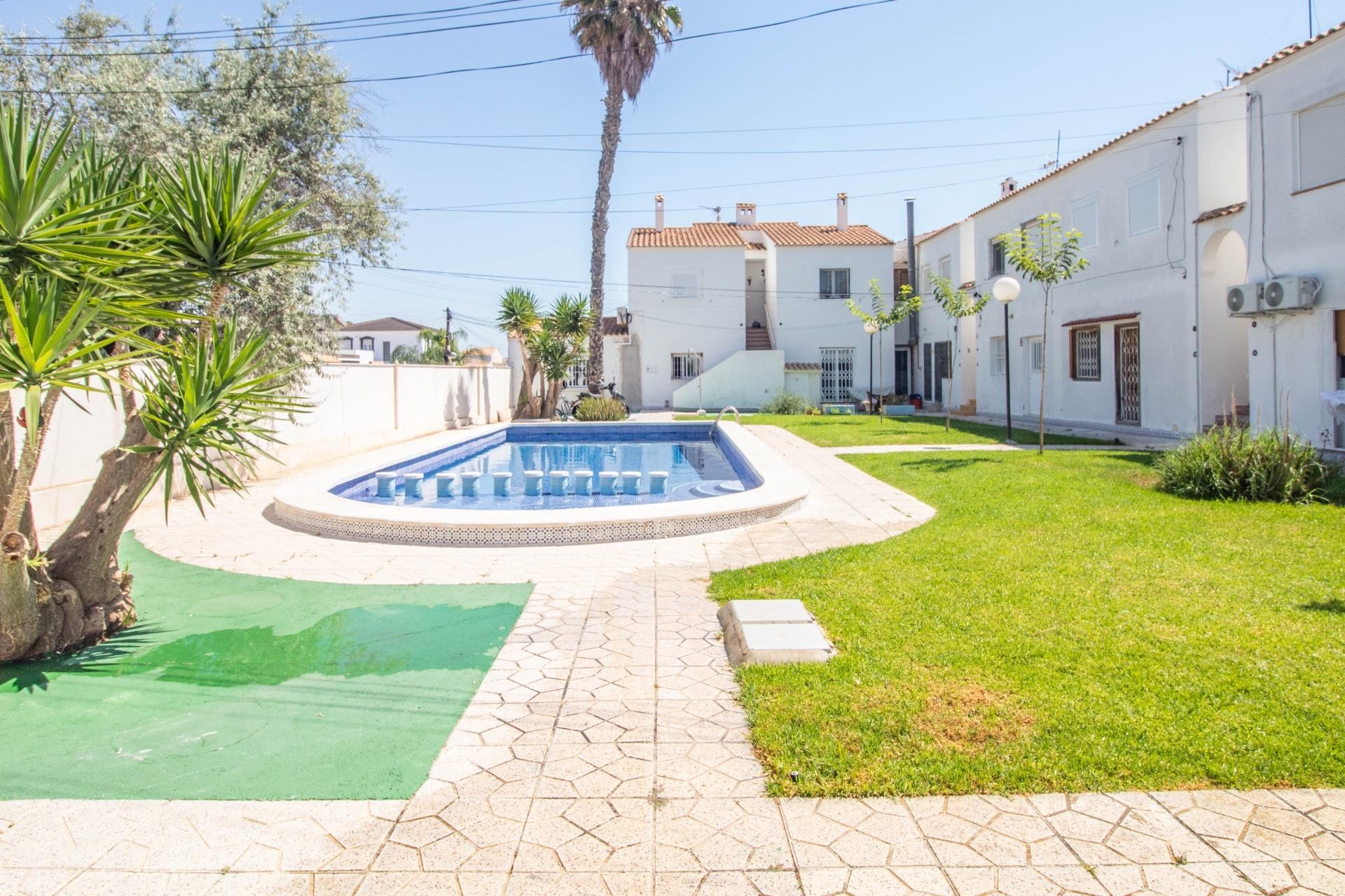 Resale - Bungalow -
Orihuela Costa - Cabo Roig