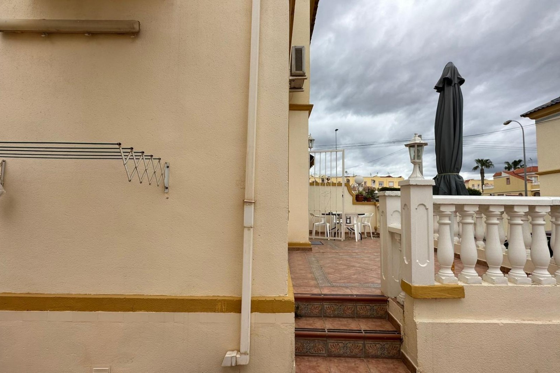 Resale - Bungalow -
Orihuela Costa - La Florida