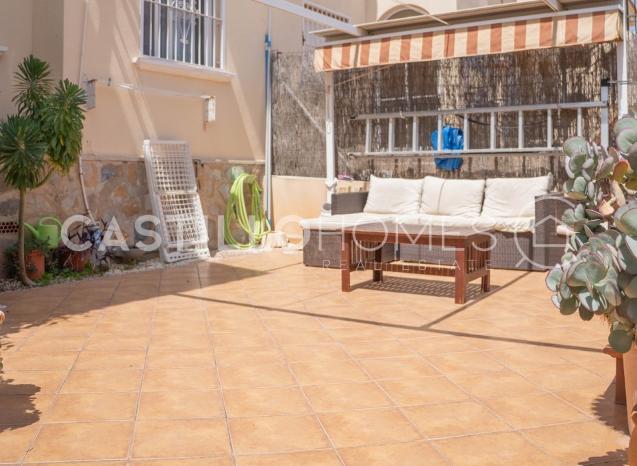 Resale - Bungalow -
Orihuela Costa - La Florida