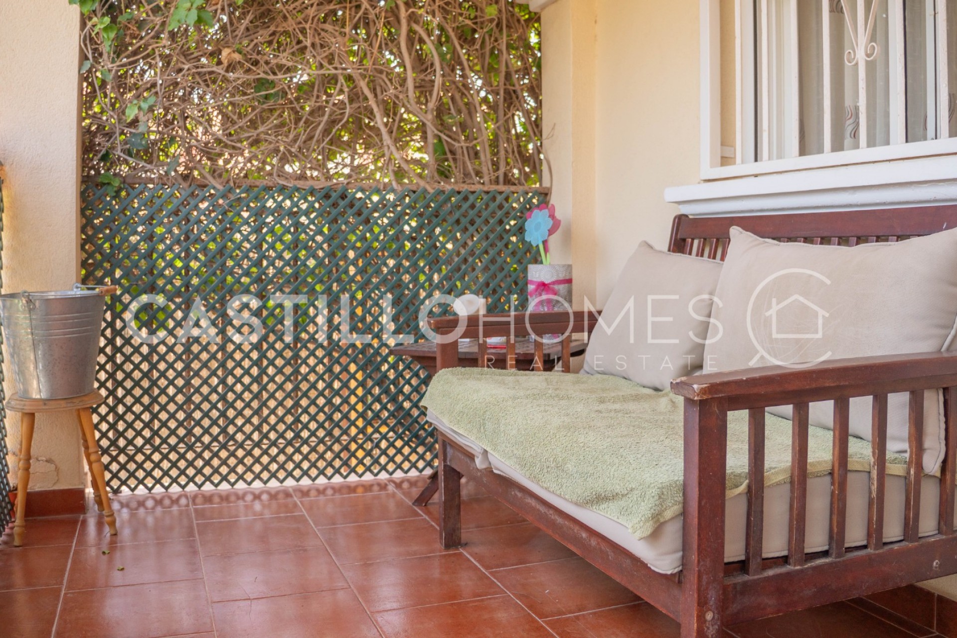 Resale - Bungalow -
Orihuela Costa - La Florida
