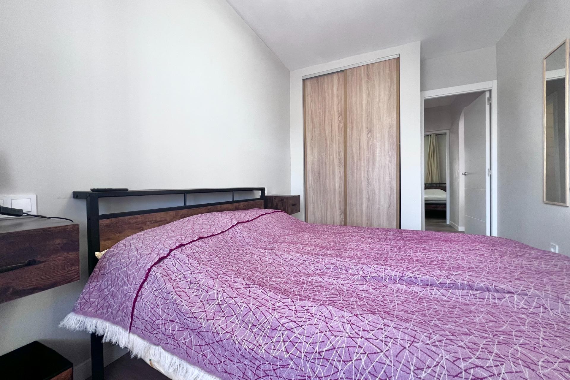 Resale - Bungalow -
Orihuela Costa - La Regia