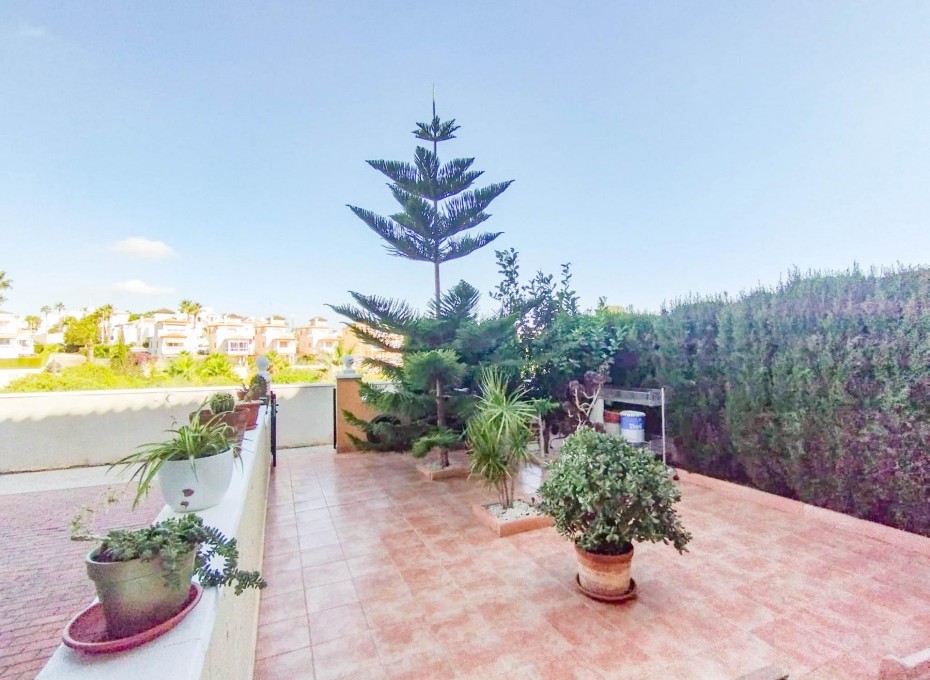 Resale - Bungalow -
Orihuela Costa - Lomas de Cabo Roig-Los Dolses