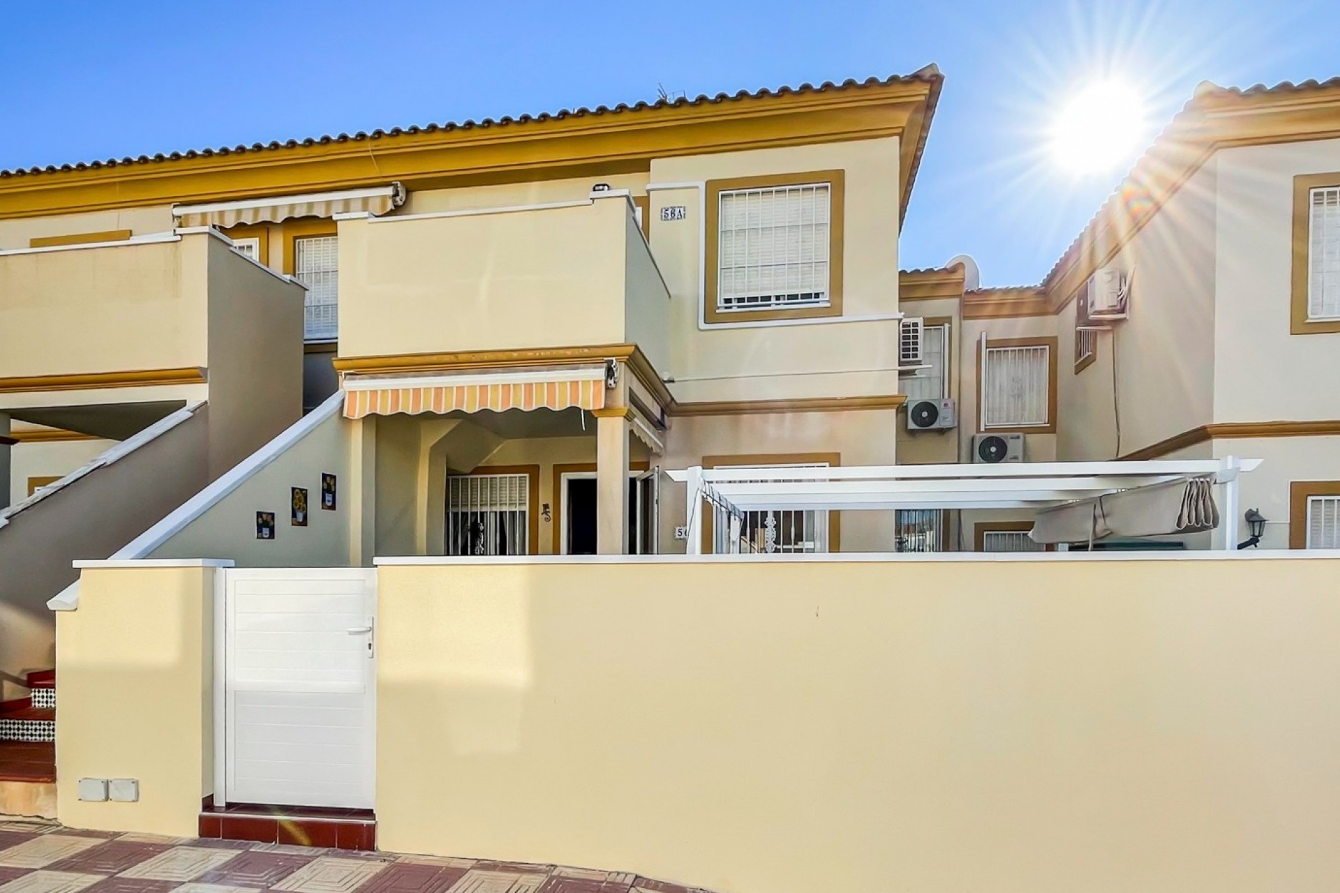 Resale - Bungalow -
Orihuela Costa - Playa Flamenca