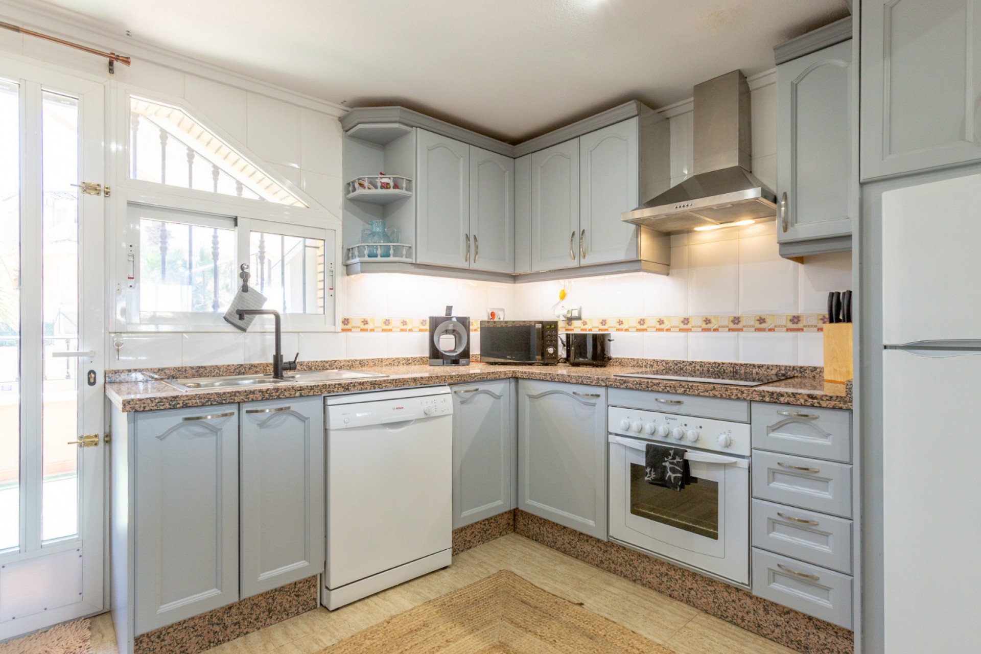 Resale - Bungalow -
Orihuela Costa - Villamartín