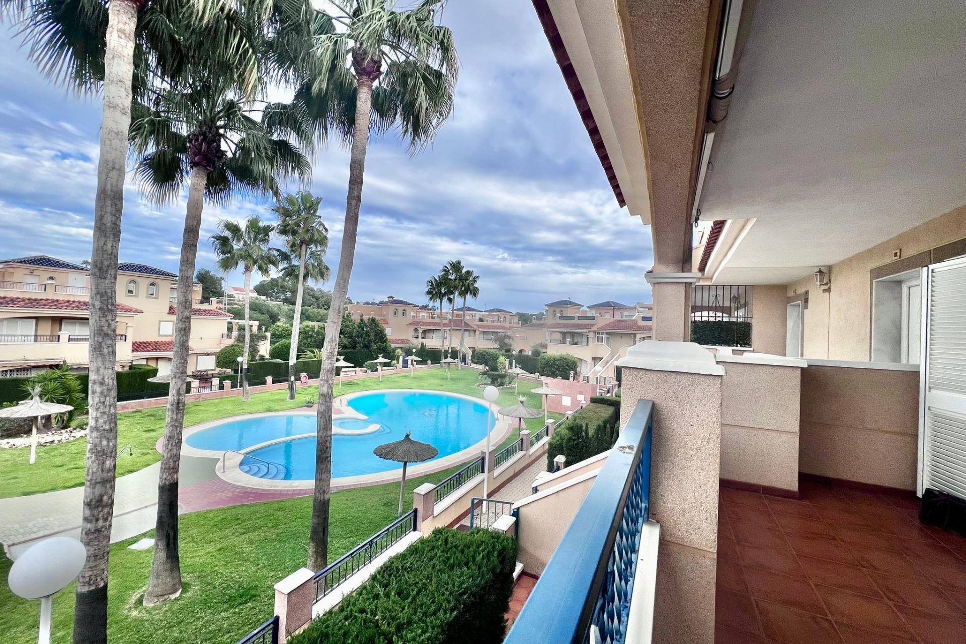 Resale - Bungalow -
Pilar de la Horadada - RioMar