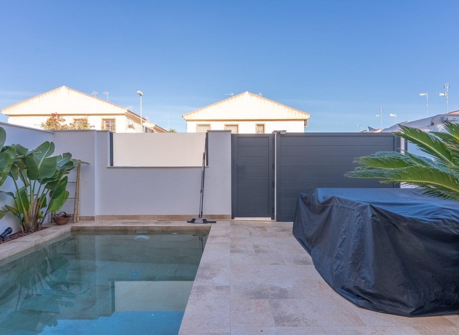 Resale - Bungalow -
San Pedro del Pinatar - CENTRO